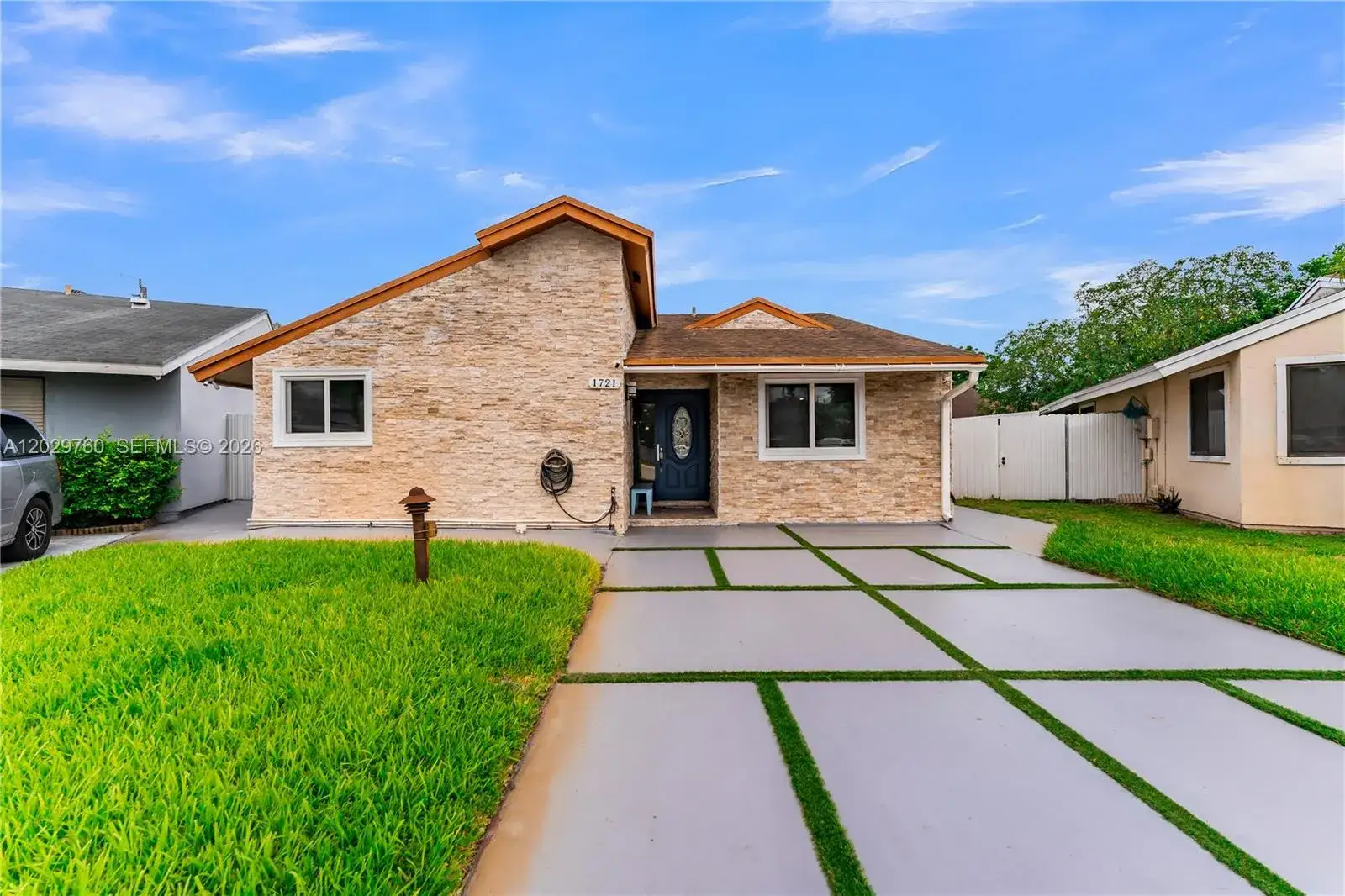 3 bedroom 2 bath Residential for sale at 1721 SW 87th Ter, Miramar FL 33025