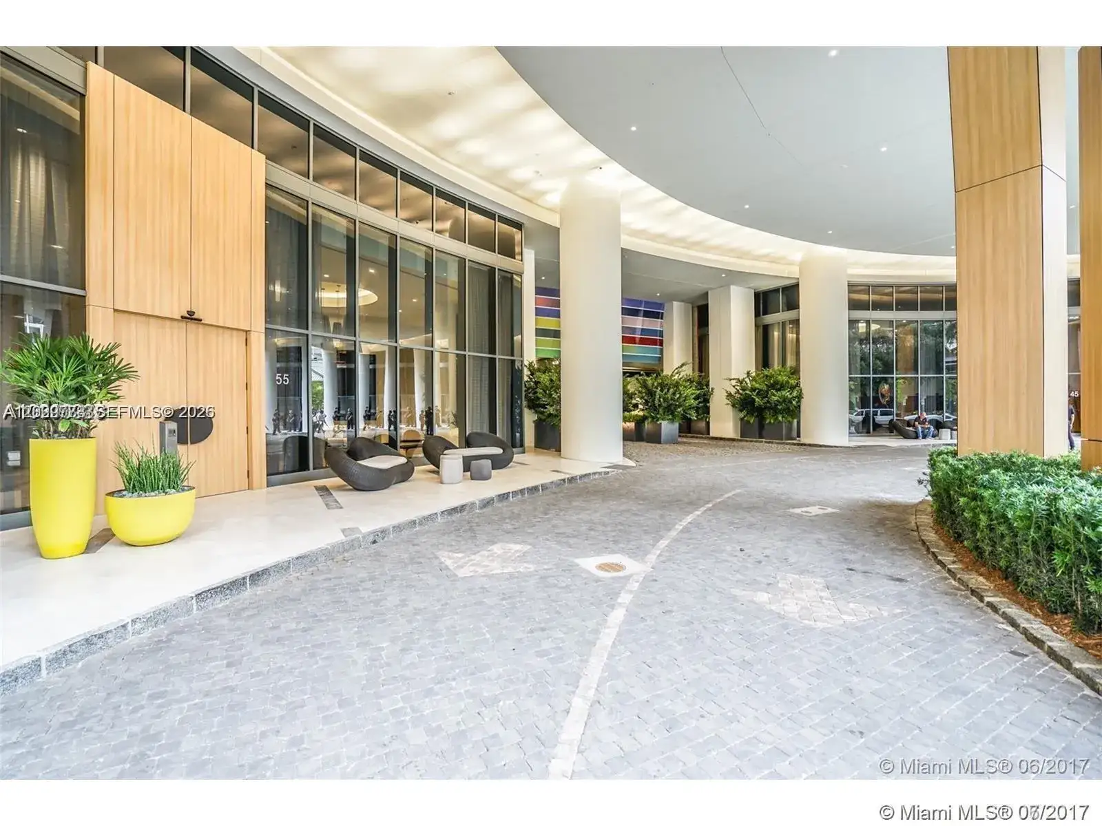 1 bedroom 1 bath Residential for sale at 55 SW 9th St # 3409, Miami FL 33130
