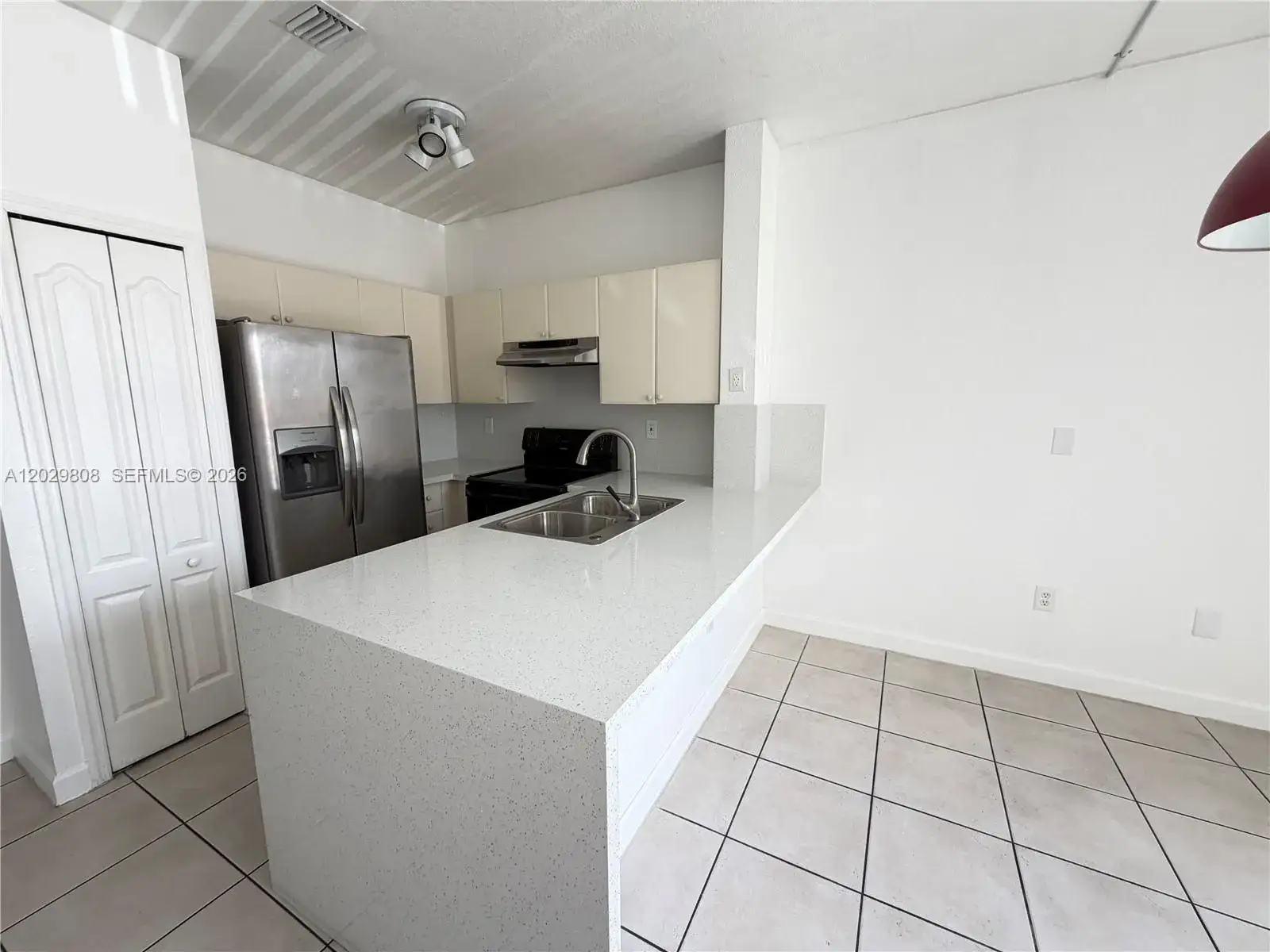 2 bedroom 2 bath Residential for sale at 7080 NW 177th St # 13, Hialeah FL 33015