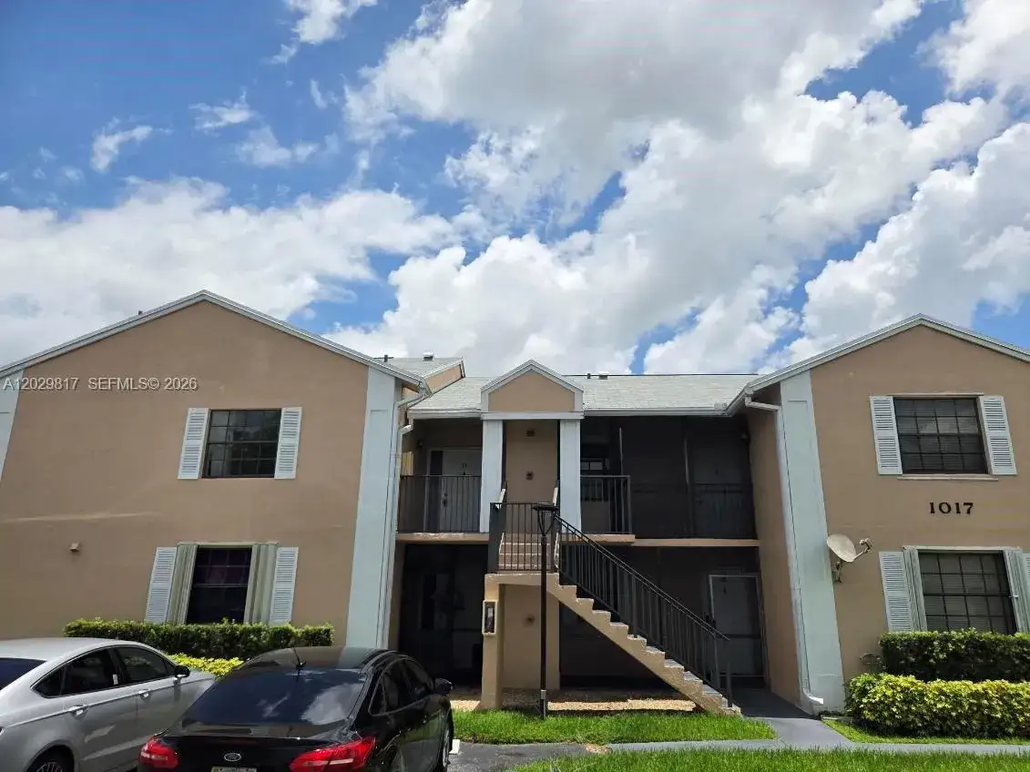 2 bedroom 1 bath Residential Lease for rent at 1017 Washington Cir # 1017D, Homestead FL 33034