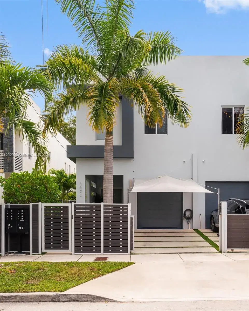 3 bedroom 3 bath Residential for sale at 3073 Carter St, Miami FL 33133