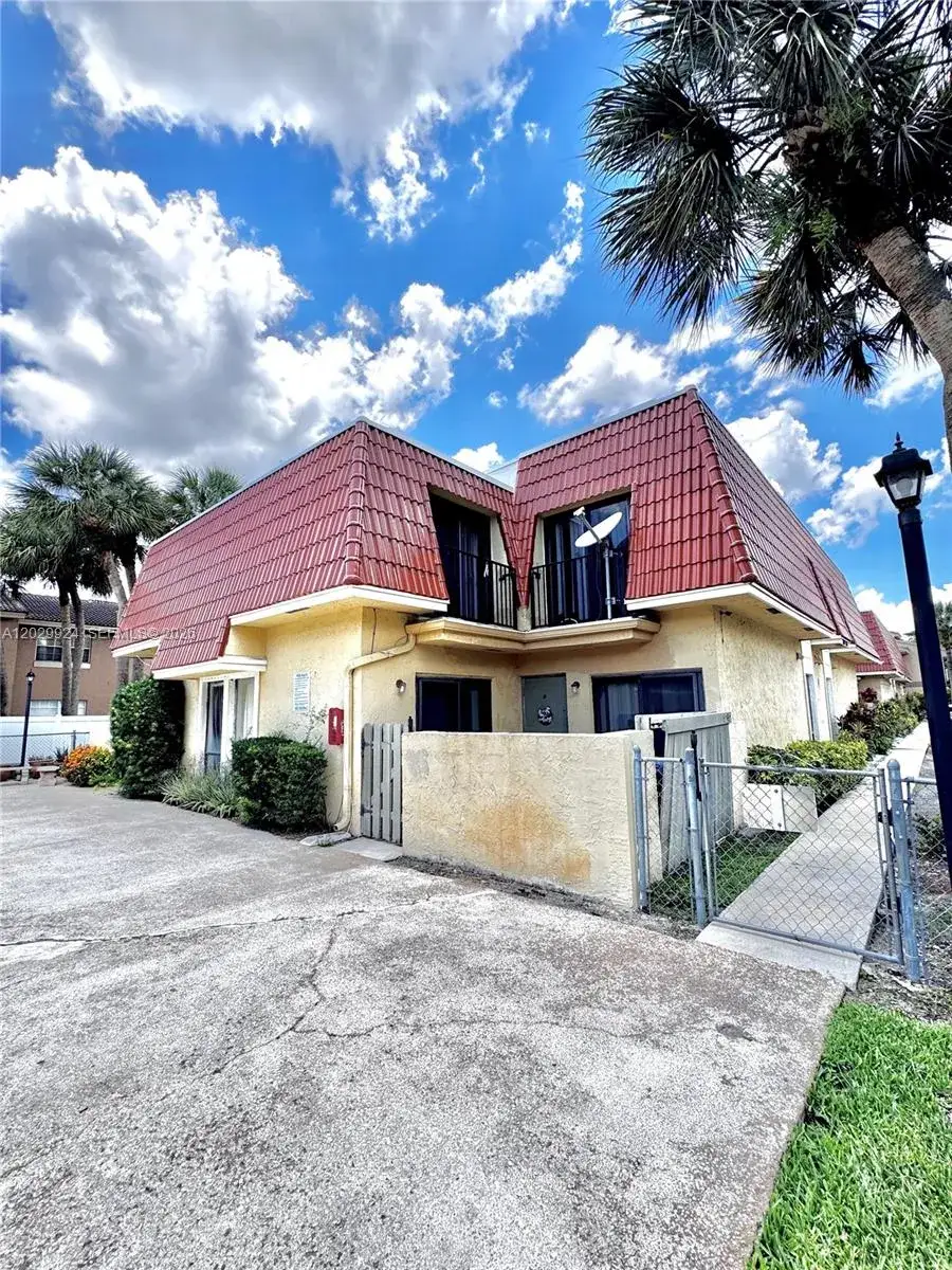 3 bedroom 2 bath Residential for sale at 4240 NW 114th Ter # 40, Coral Springs FL 33065