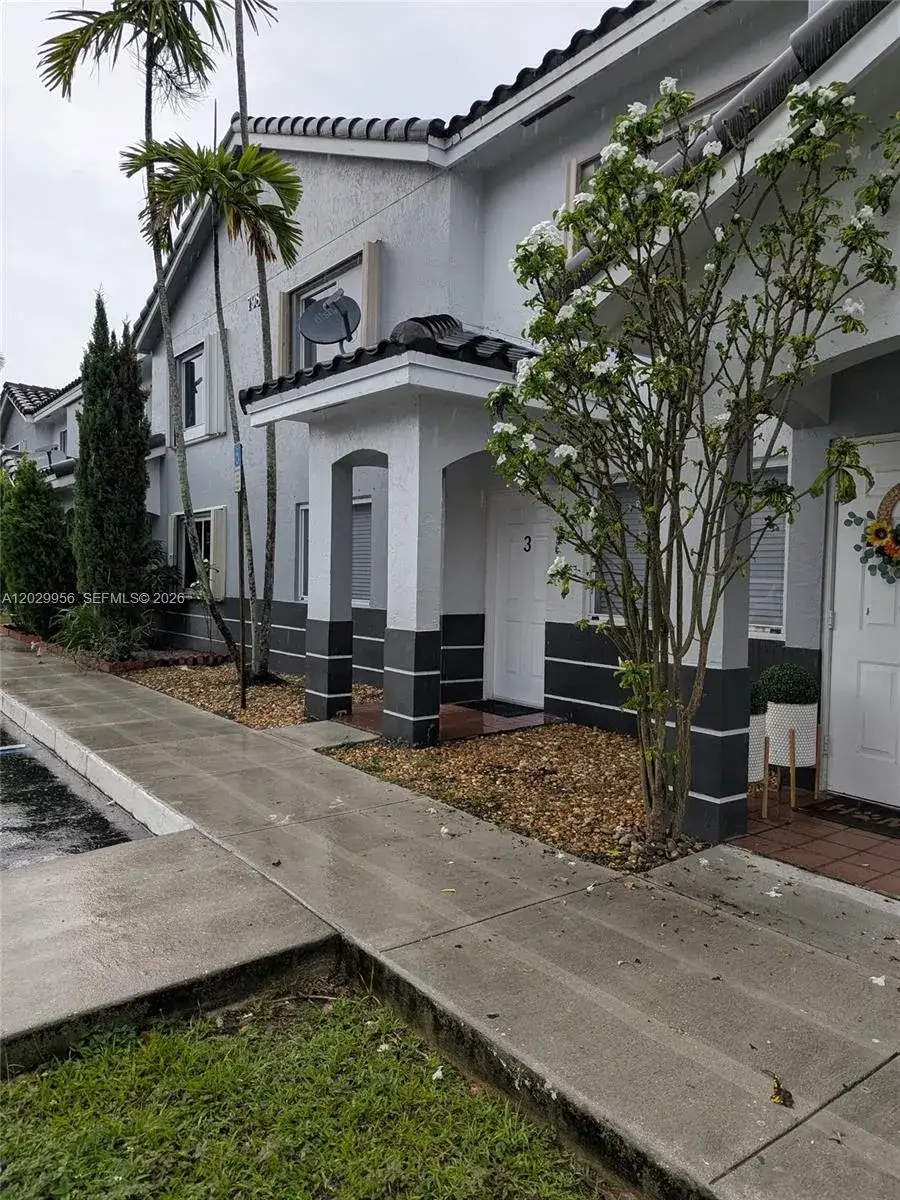 2 bedroom 2 bath Residential for sale at 7981 SW 152nd Ave # 1703, Miami FL 33193