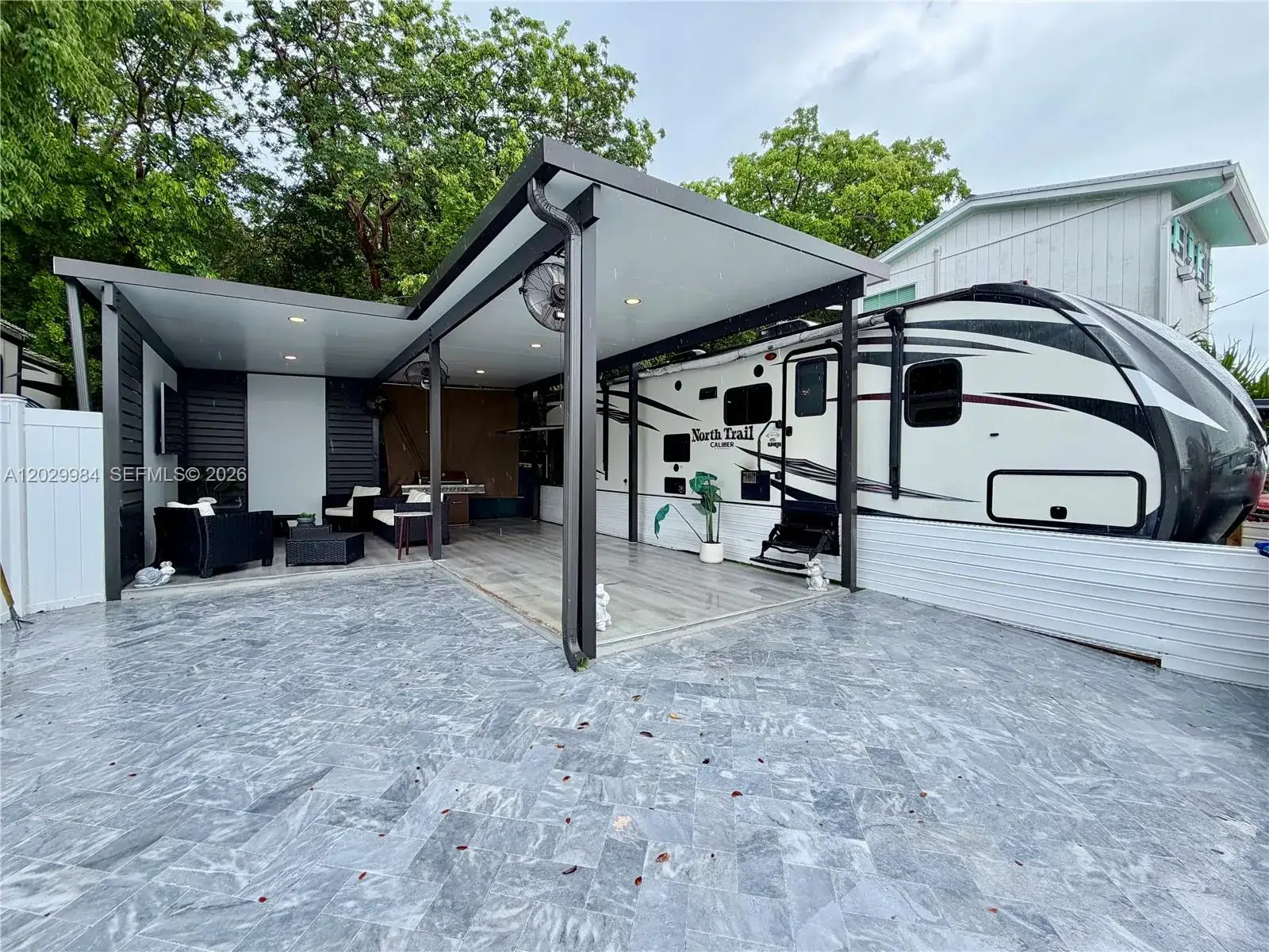 2 bedroom 1 bath Residential for sale at 325 Calusa St #122, Key Largo FL 33037