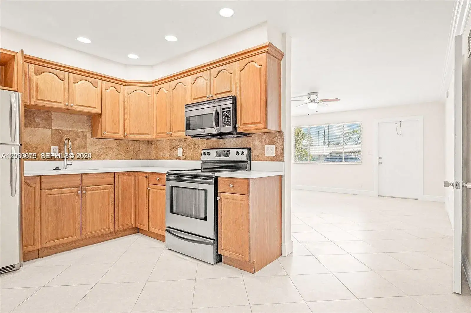 3 bedroom 2 bath Residential for sale at 2175 NE 56th St # 110, Fort Lauderdale FL 33308