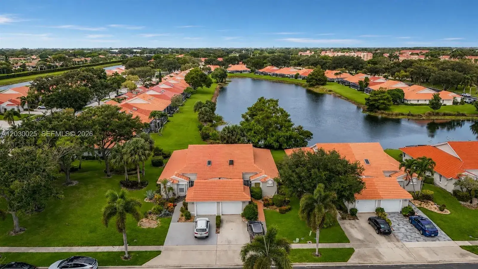 3 bedroom 2 bath Residential for sale at 5591 Royal Lake Cir, Boynton Beach FL 33437