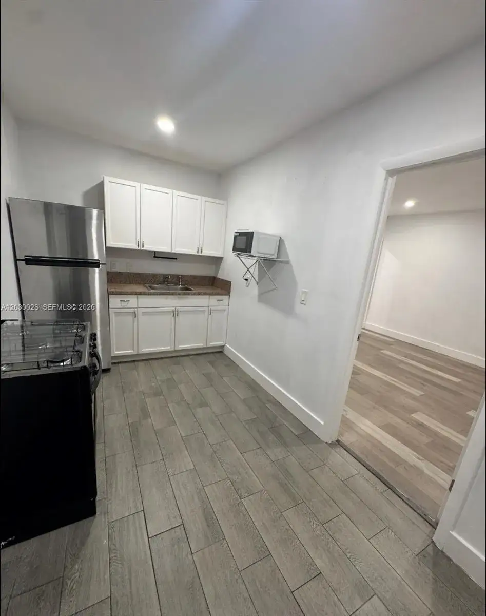 1 bedroom 1 bath Residential Lease for rent at 5860 NW 193rd St # 1, Hialeah FL 33015