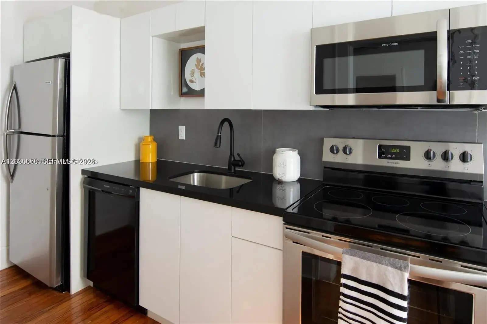124 Mendoza Ave # 9, Coral Gables FL 33134