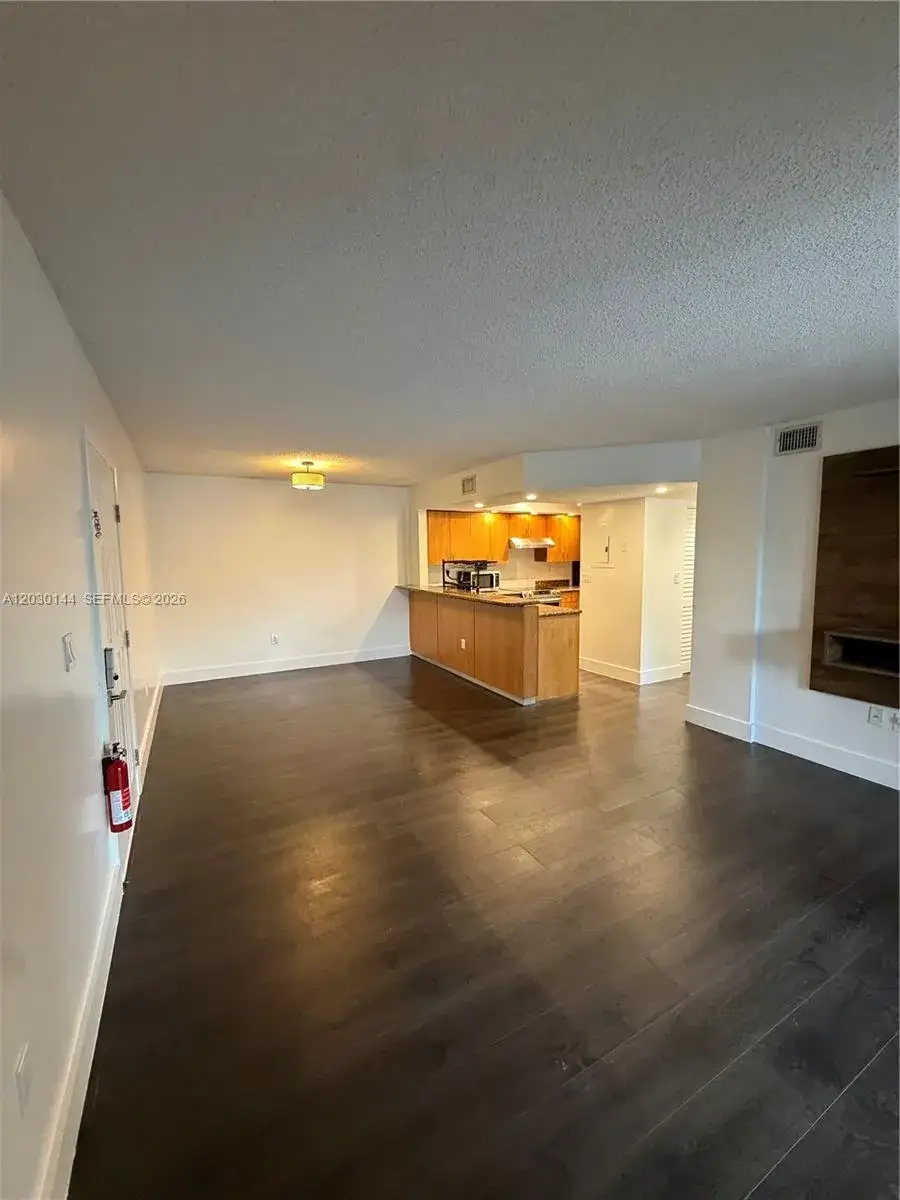 2 bedroom 2 bath Residential Lease for rent at 8540 SW 212th St # 303, Cutler Bay FL 33189