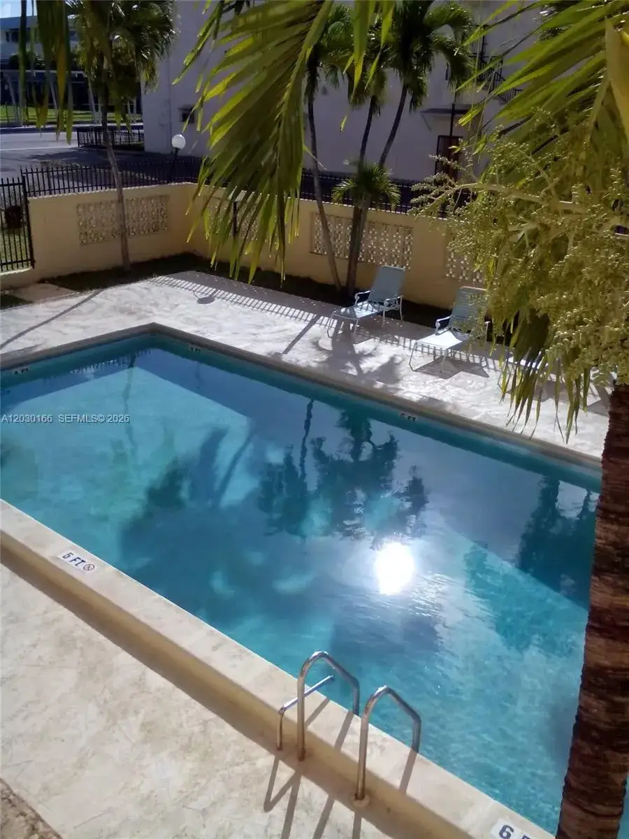 1 bedroom 1 bath Residential Lease for rent at 13390 NE 7th Ave # 207, North Miami FL 33161