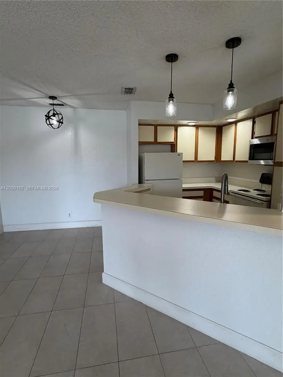 1 bedroom 1 bath Residential Lease for rent at 3330 N Pinewalk Dr N # 1623, Margate FL 33063