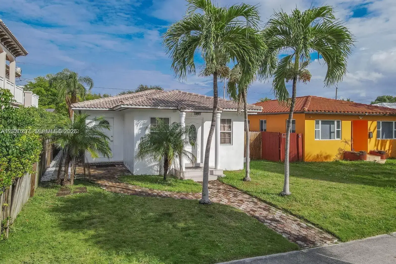3 bedroom 2 bath Residential Lease for rent at 1635 Hollywood Blvd # A, Hollywood FL 33020