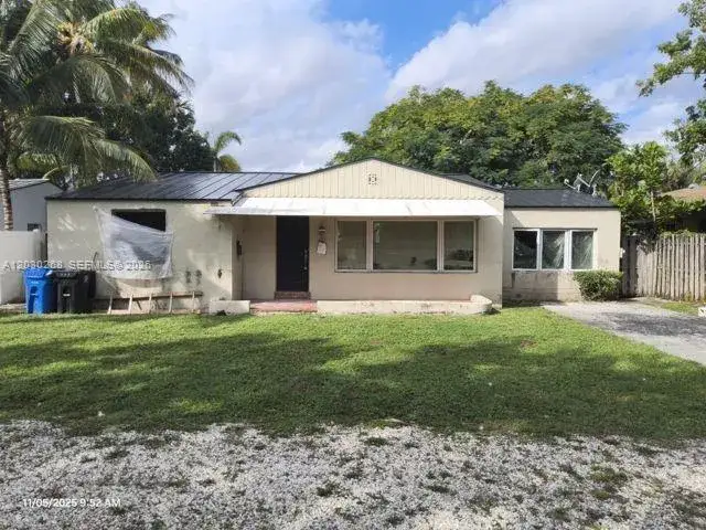 3 bedroom 2 bath Residential for sale at 735 NE 17th Ter, Fort Lauderdale FL 33304