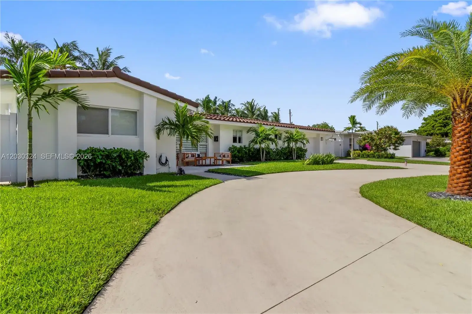 4 bedroom 4 bath Residential for sale at 2862 NE 35th Ct, Lighthouse Point FL 33064