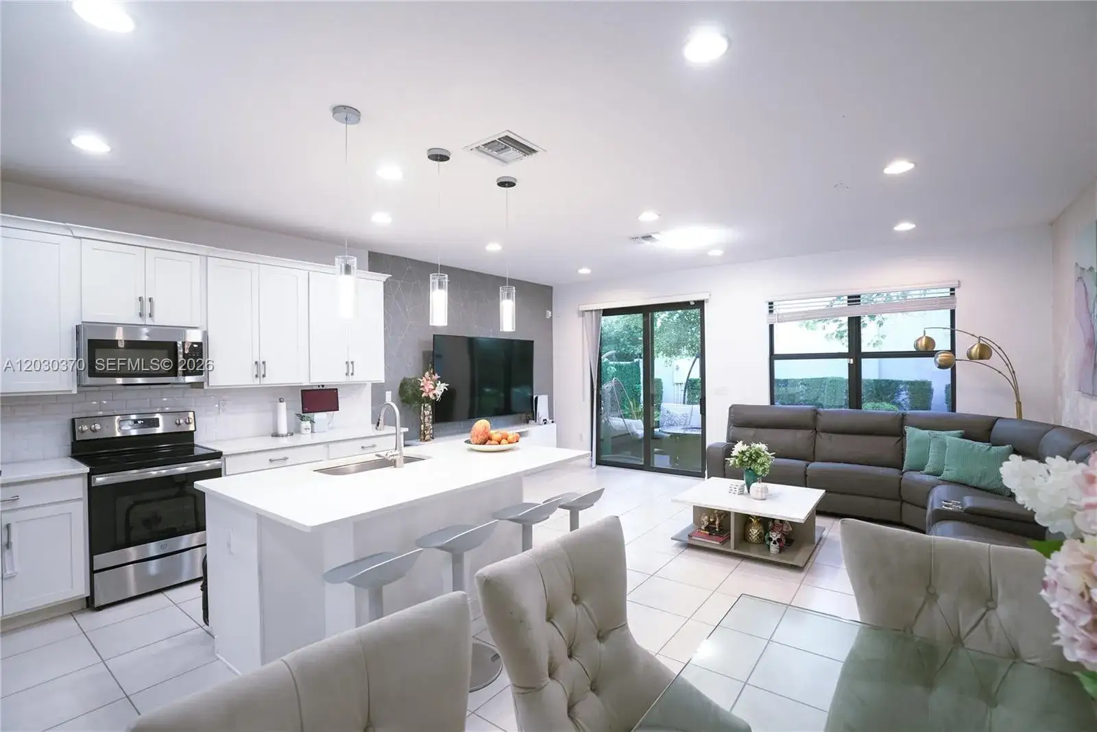 3 bedroom 2 bath Residential Lease for rent at 10111 Akenside Dr # 10111, Boca Raton FL 33428