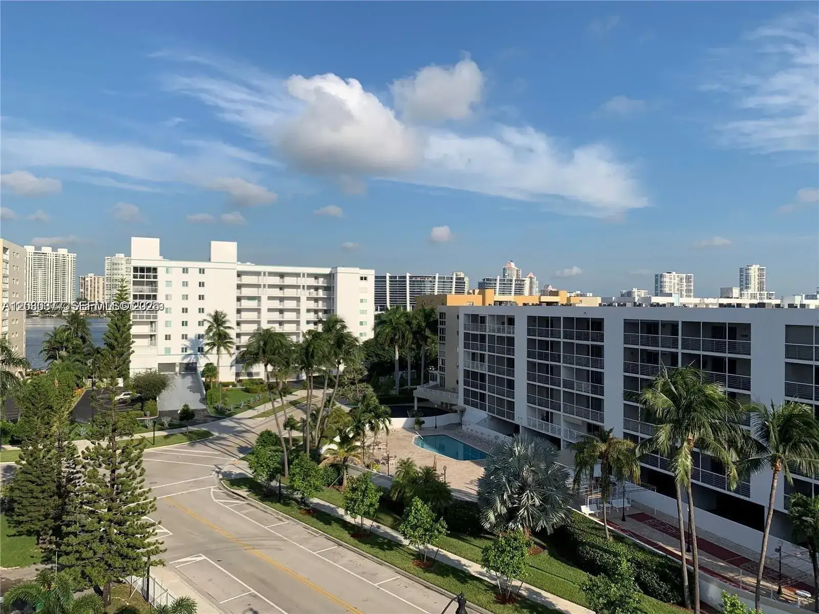 2 bedroom 2 bath Residential for sale at 200 178th Dr # 702, Sunny Isles Beach FL 33160