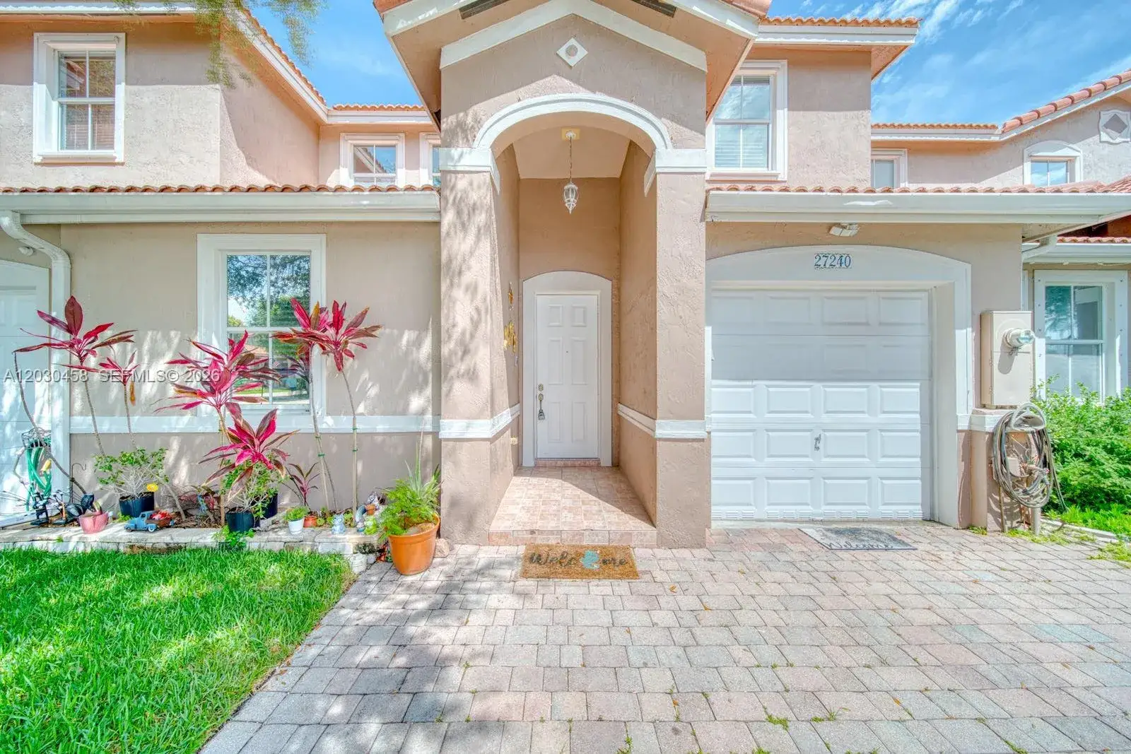 4 bedroom 3 bath Residential for sale at 27240 SW 138th Path, Homestead FL 33032