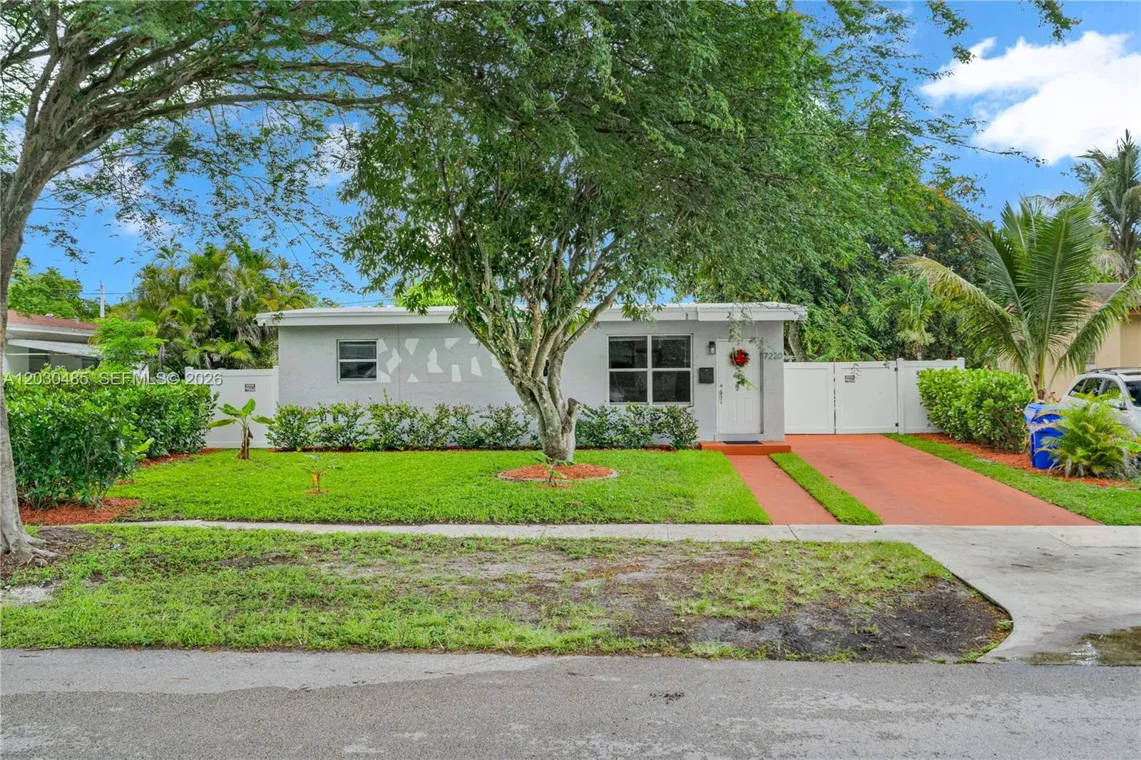 3 bedroom 1 bath Residential for sale at 7220 Arthur St, Hollywood FL 33024