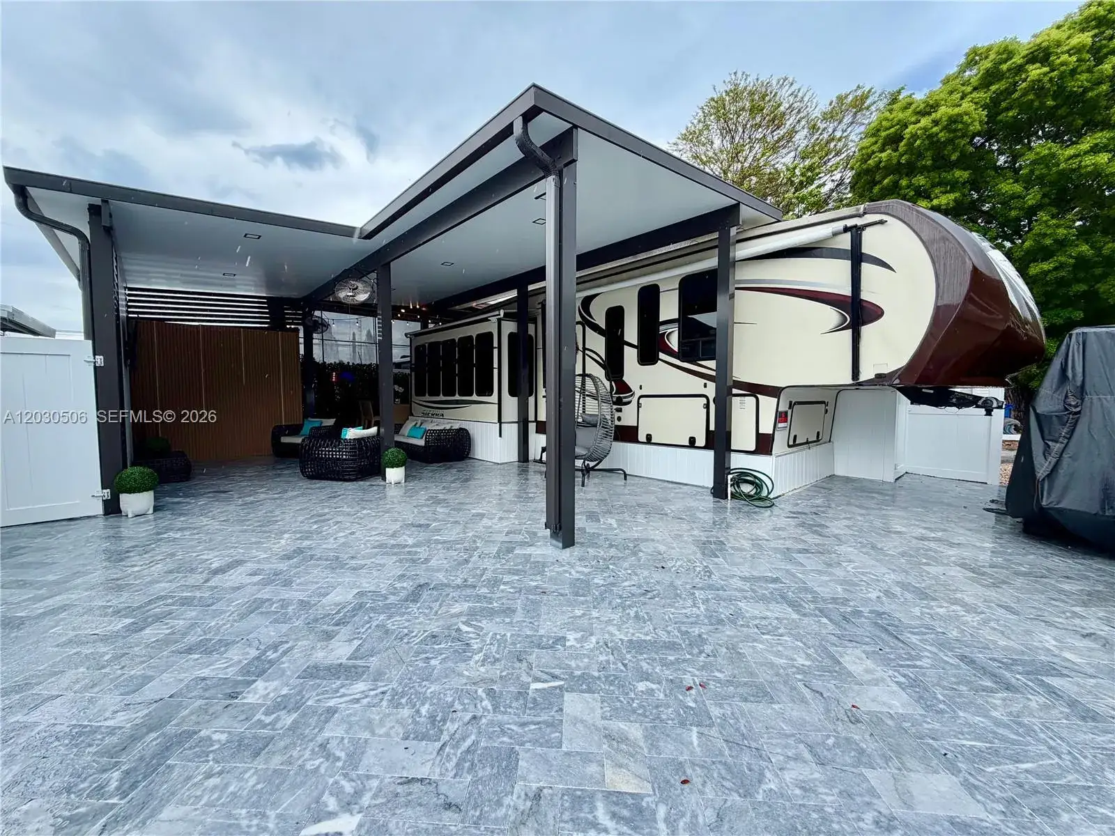 1 bedroom 1 bath Residential for sale at 325 Calusa Street #409, Key Largo FL 33037