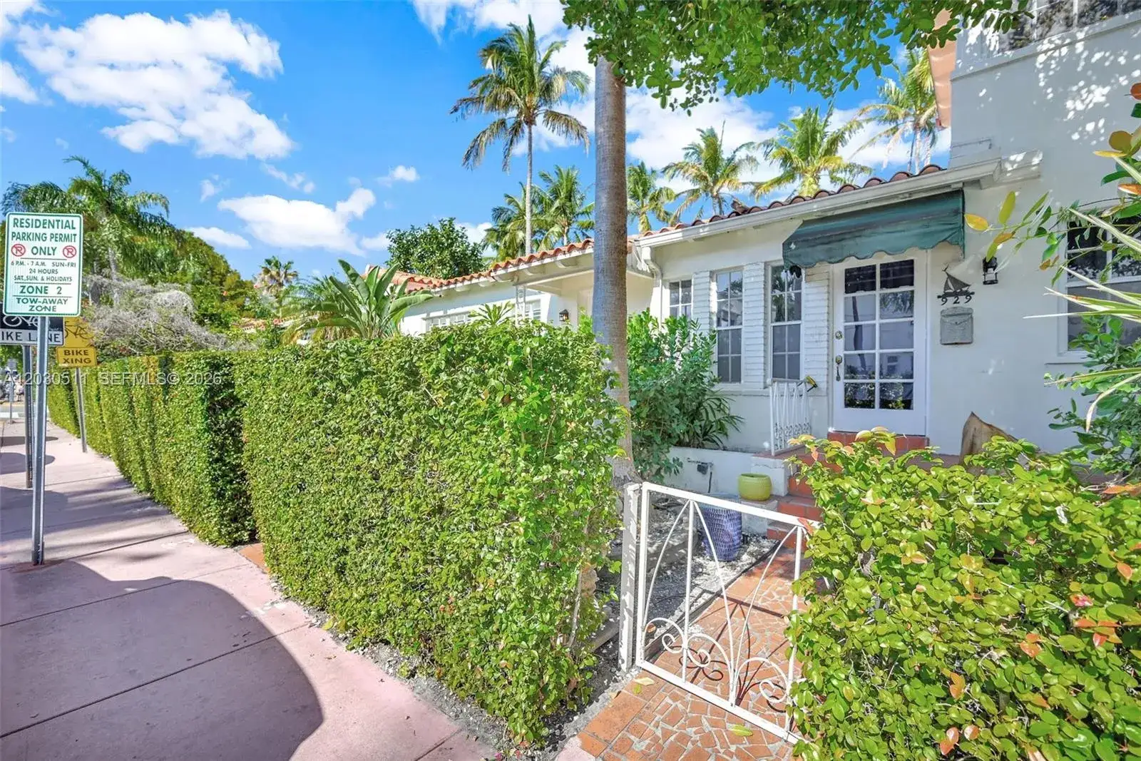 1 bedroom 1 bath Residential for sale at 1605 Michigan Ave # 929, Miami Beach FL 33139