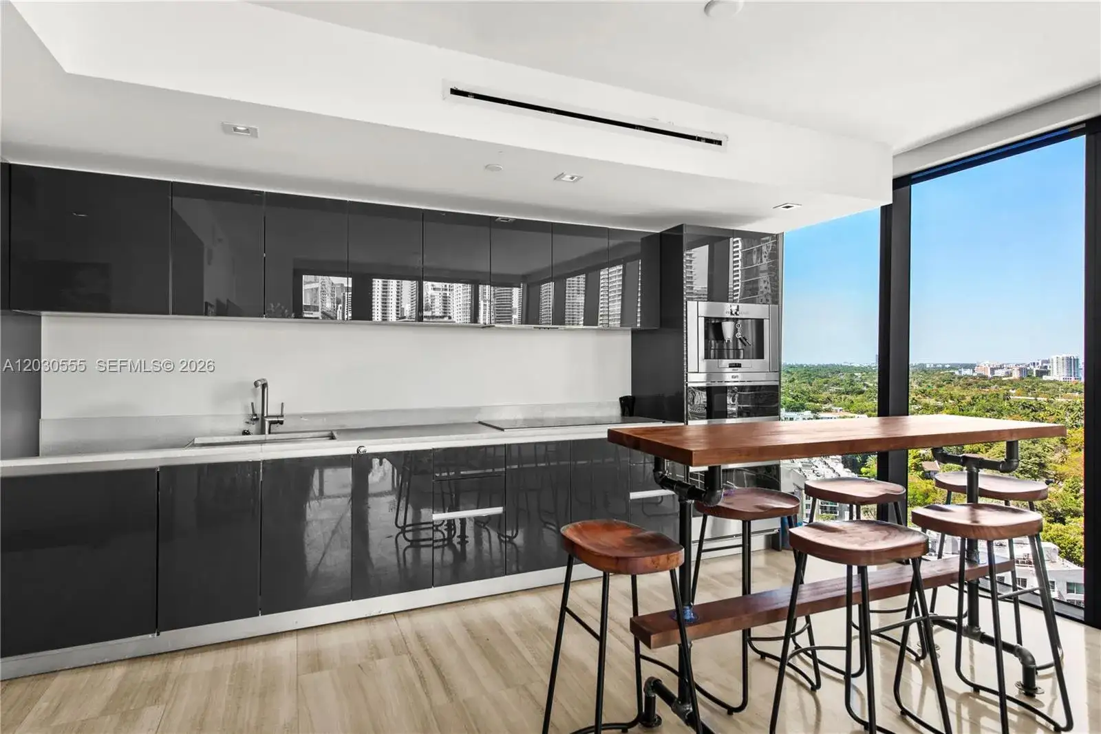 1 bedroom 1 bath Residential for sale at 1451 Brickell Ave # 1706, Miami FL 33131