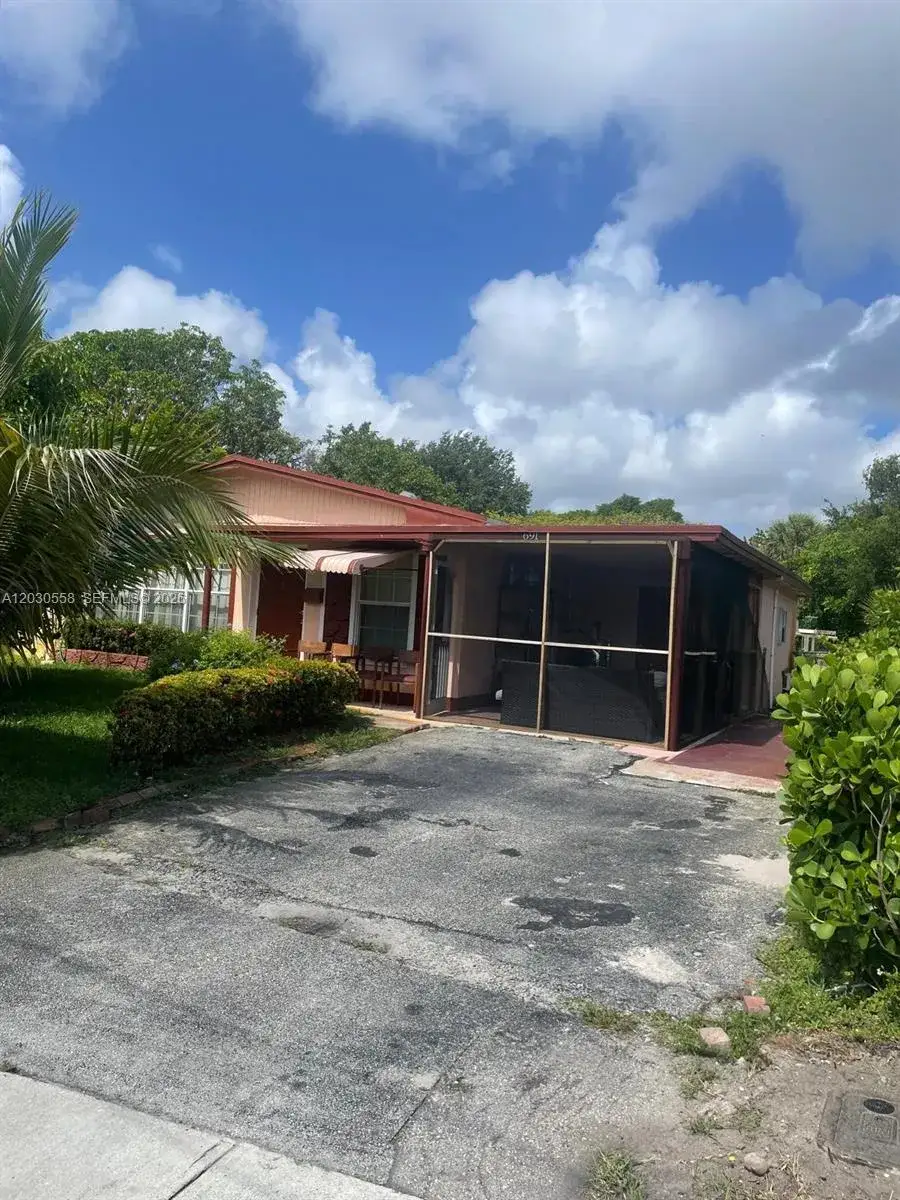 4 bedroom 3 bath Residential for sale at 691 NW 20th Ct, Pompano Beach FL 33060