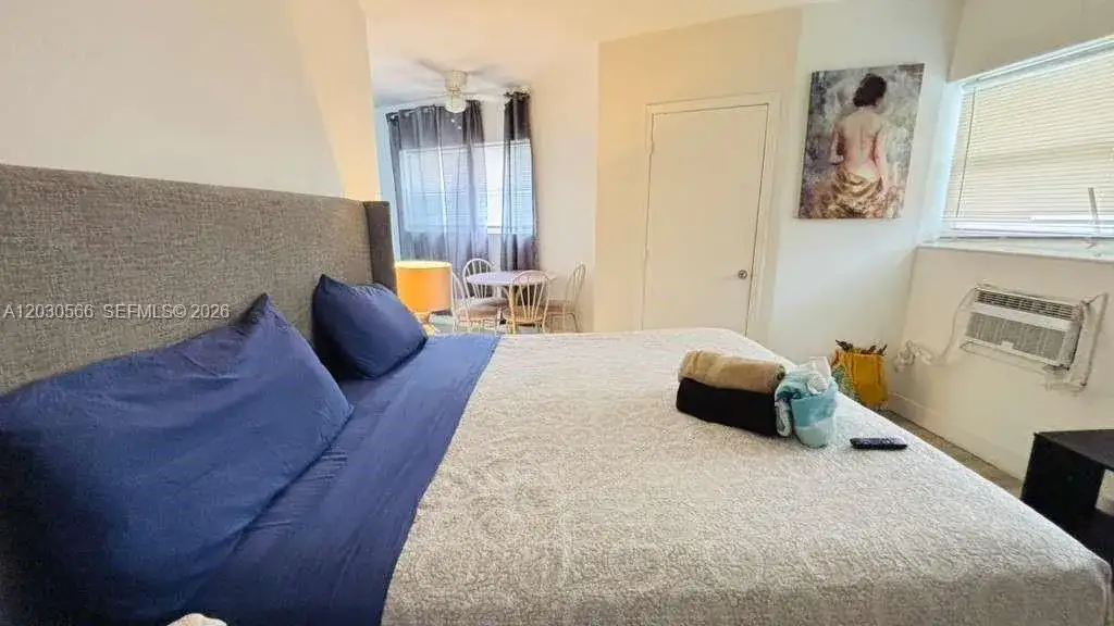 1 bath Residential Lease for rent at 109 SE 9th St # 2, Hallandale Beach FL 33009