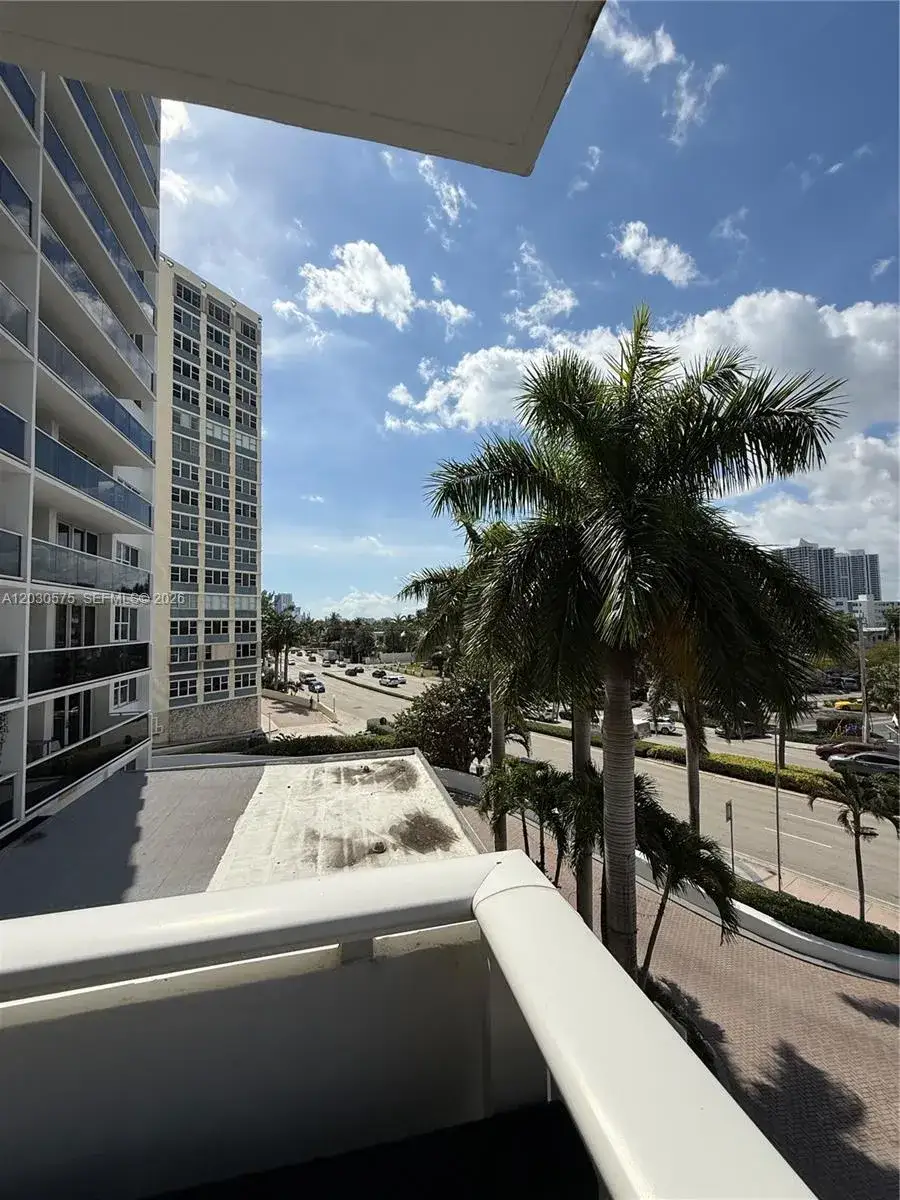 2 bedroom 2 bath Residential Lease for rent at 3140 S Ocean Dr # 310, Hallandale Beach FL 33009