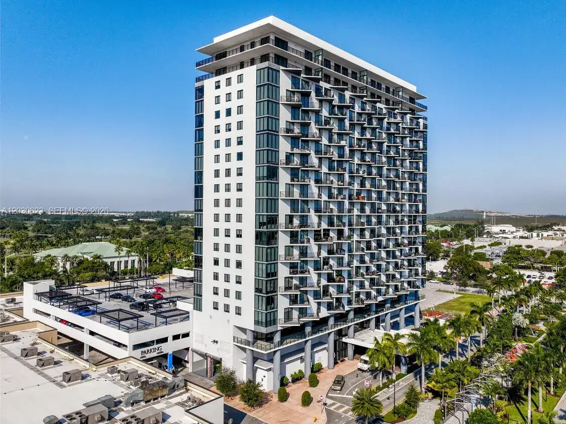 1 bedroom 1 bath Residential for sale at 5300 Paseo Blvd # 1807, Doral FL 33166