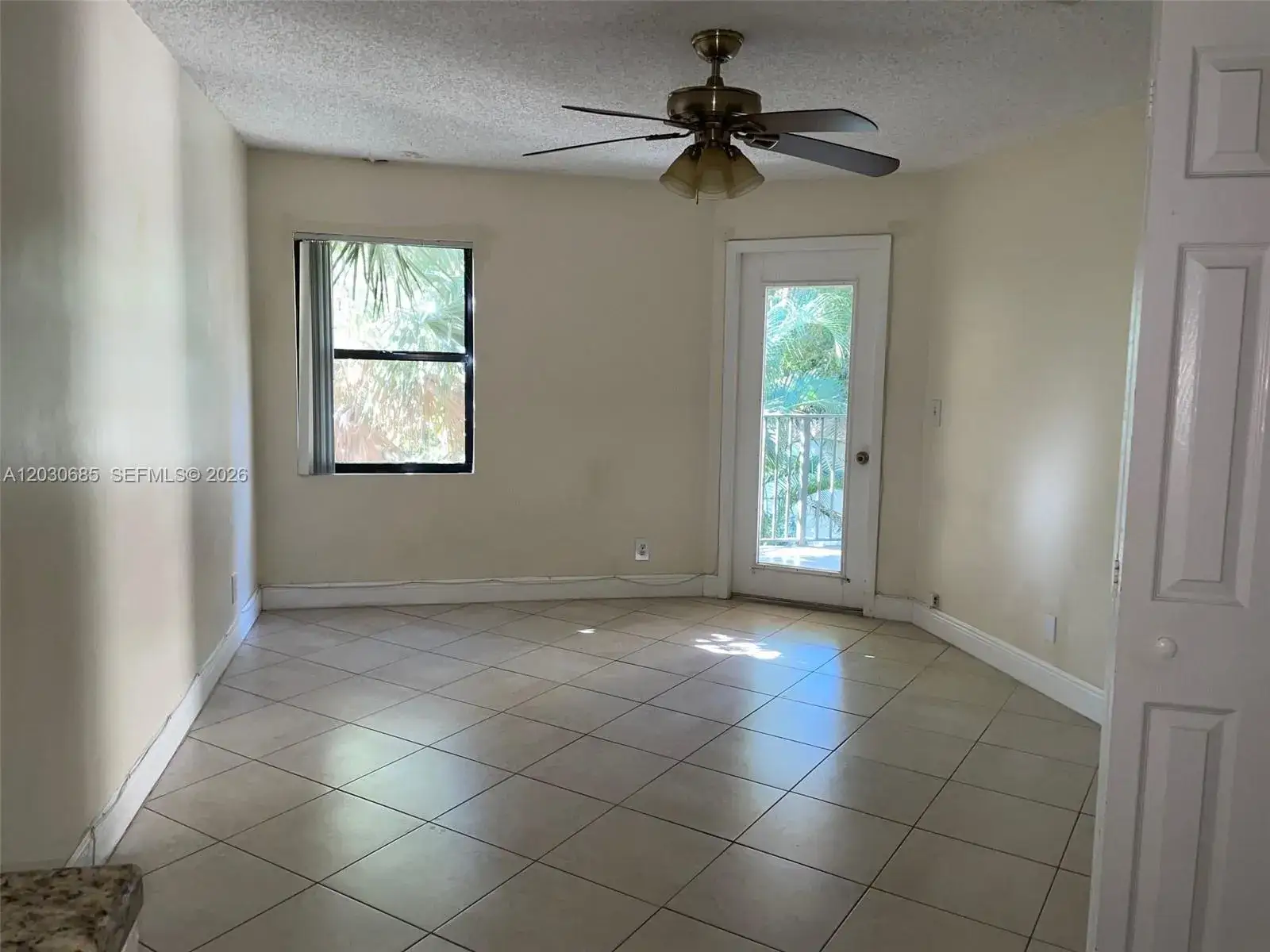 9999 Summerbreeze Dr # 915, Sunrise FL 33322