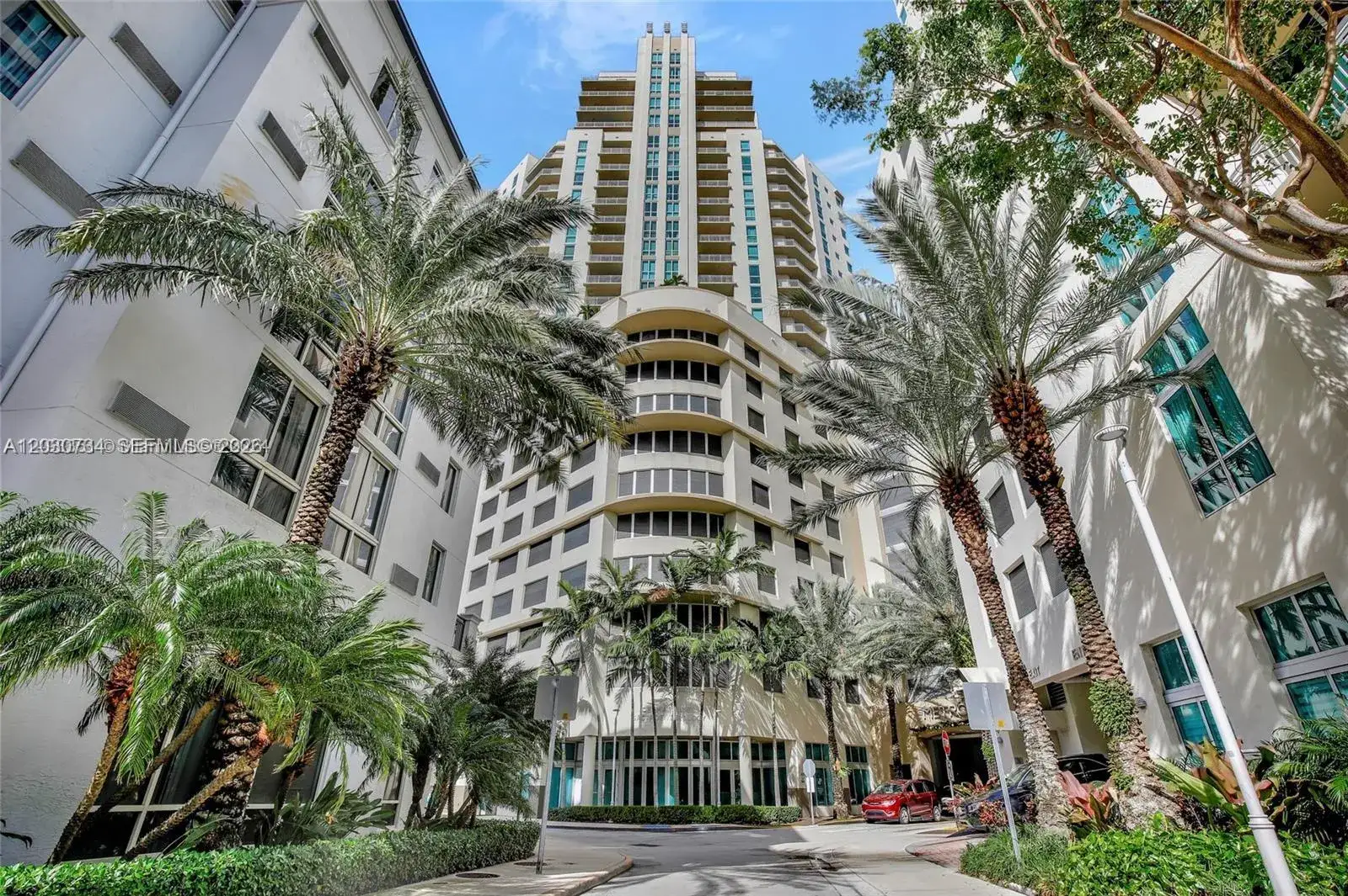 1 bedroom 1 bath Residential Lease for rent at 9055 SW 73rd Ct # 1504, Miami FL 33156