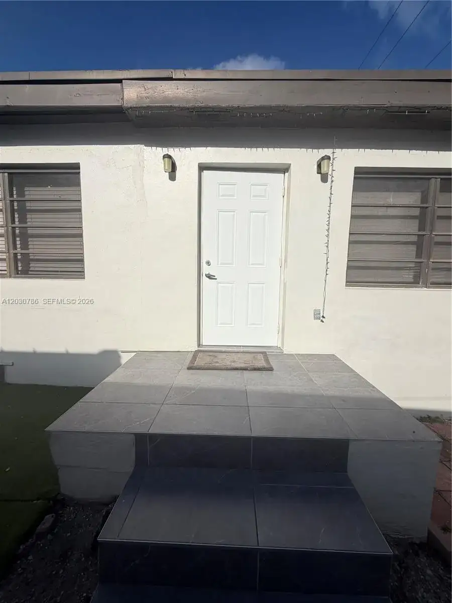 2 bedroom 1 bath Residential Lease for rent at 4750 NW 5th St # 2, Miami FL 33126