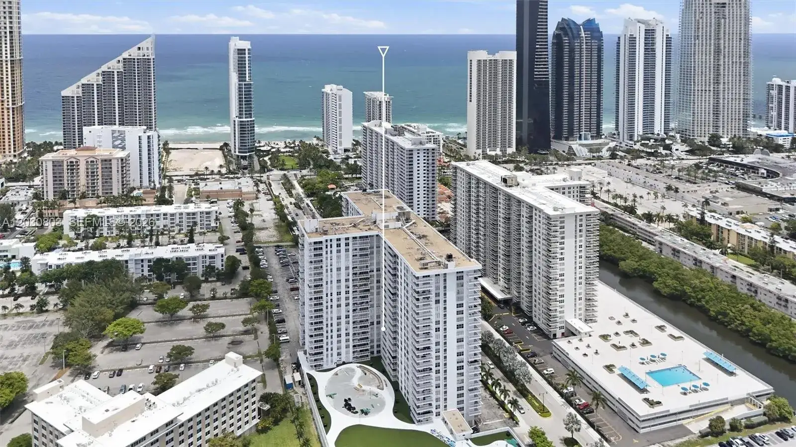 2 bedroom 2 bath Residential for sale at 231 174th St # 901, Sunny Isles Beach FL 33160