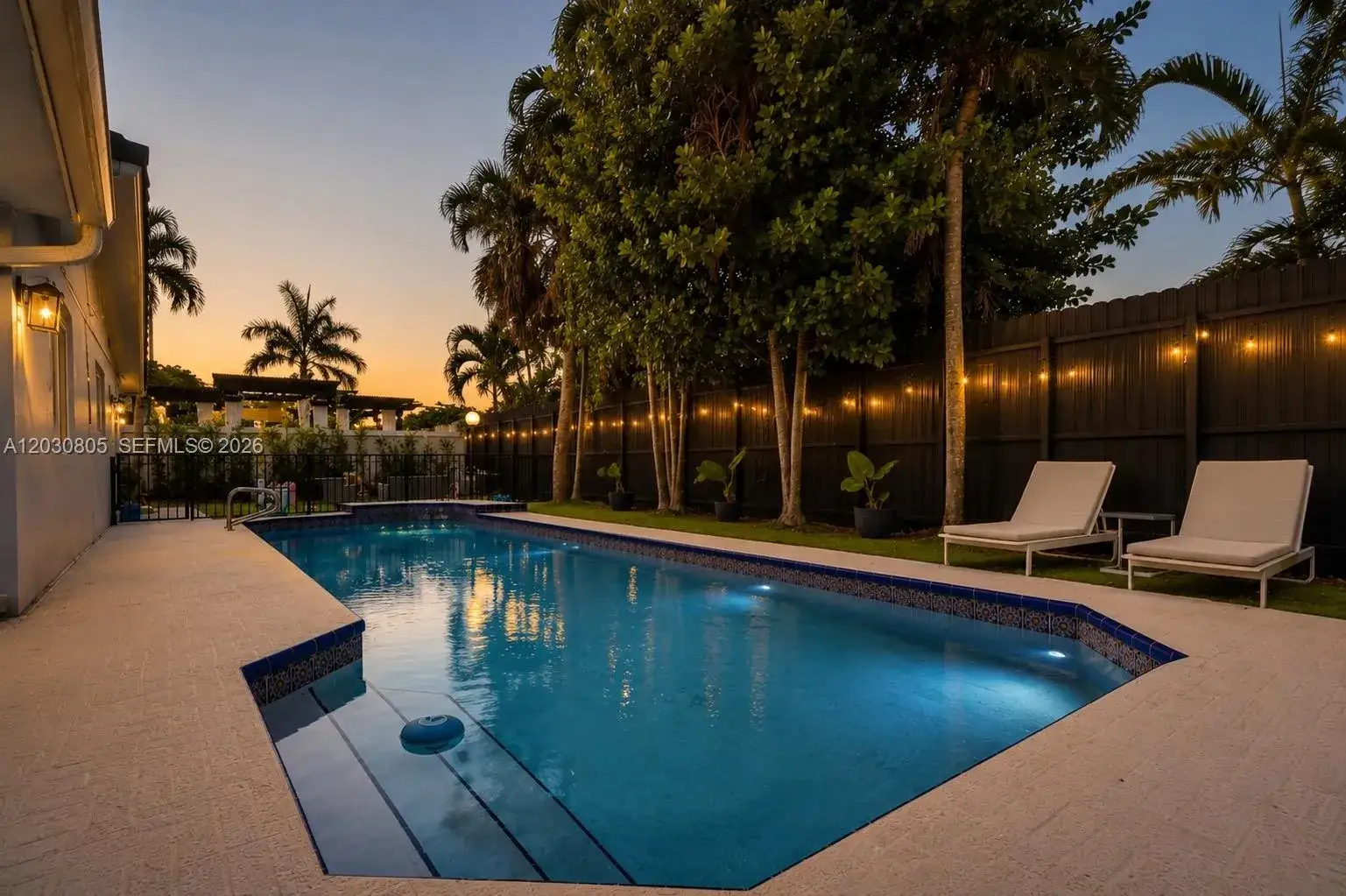3 bedroom 3 bath Residential for sale at 19040 S Saint Andrews Dr, Hialeah FL 33015