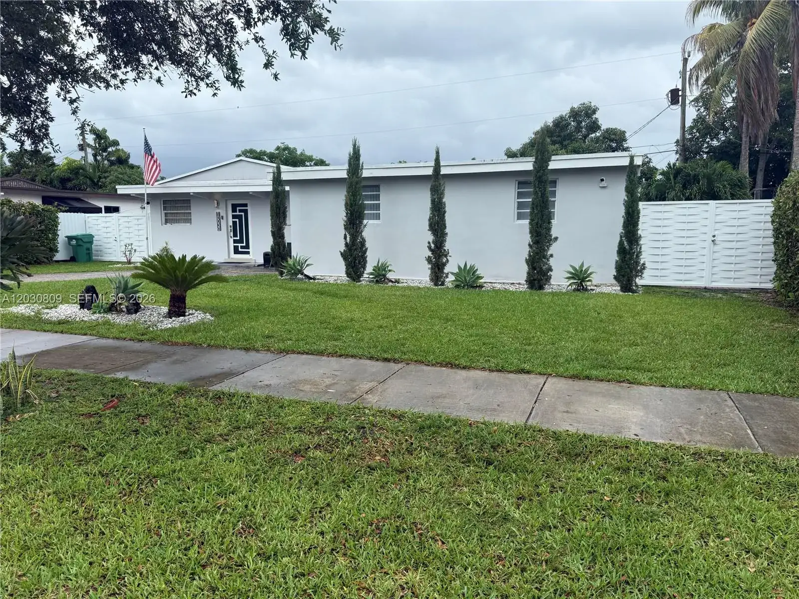 3 bedroom 2 bath Residential for sale at 10030 SW 213th Ter, Cutler Bay FL 33189