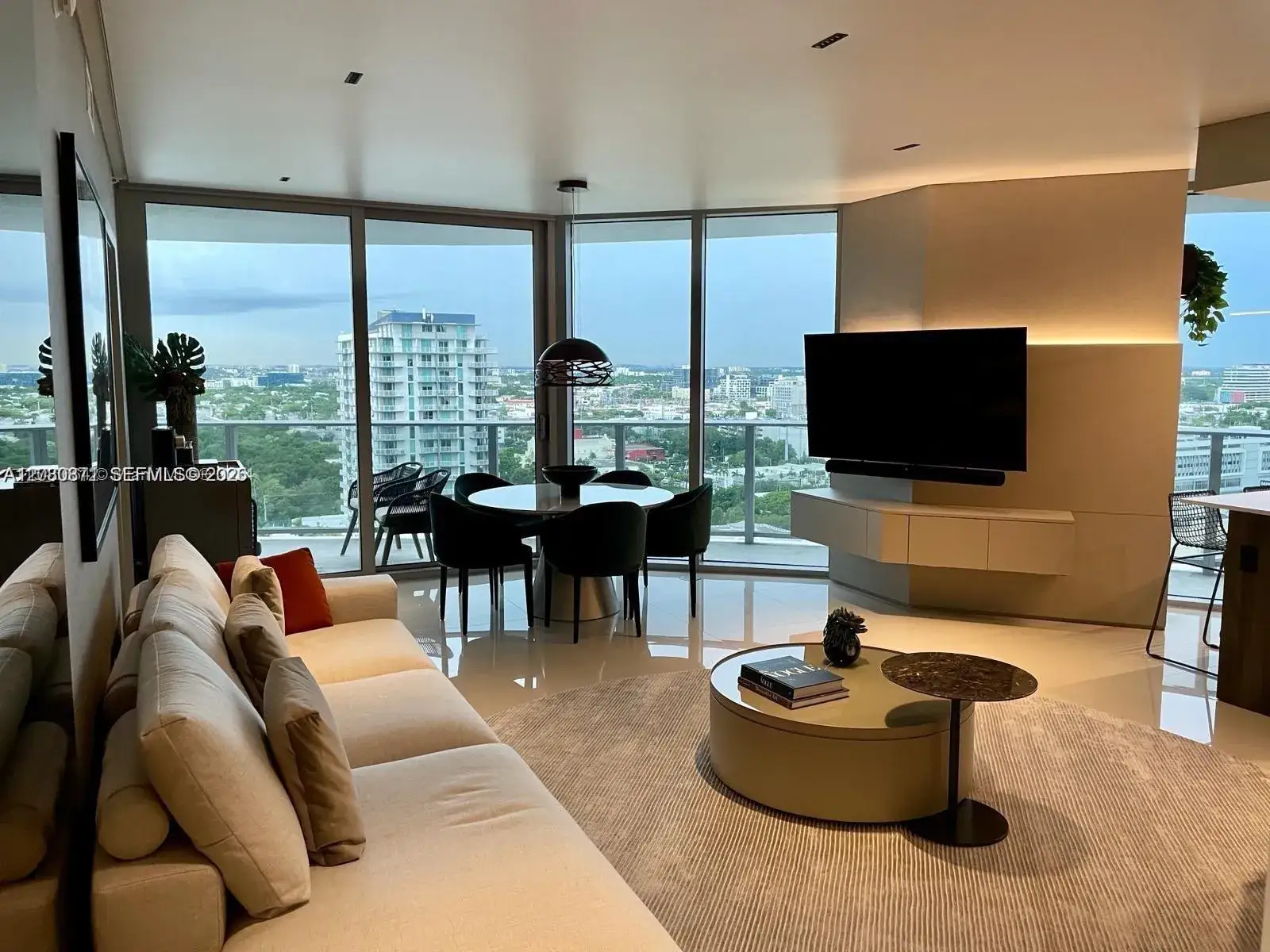 2 bedroom 2 bath Residential Lease for rent at 488 NE 18th St # 1901, Miami FL 33132