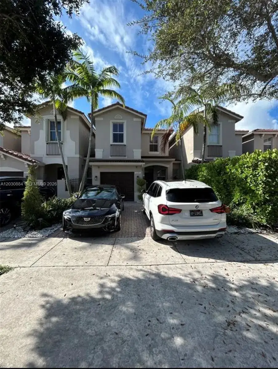 3 bedroom 2 bath Residential for sale at 15372 SW 9th Way, Miami FL 33194