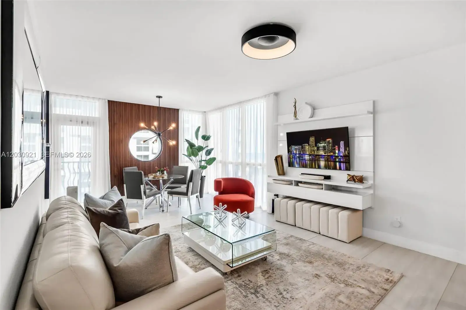 2 bedroom 2 bath Residential Lease for rent at 1500 OCEAN DR # 707, Miami Beach FL 33139