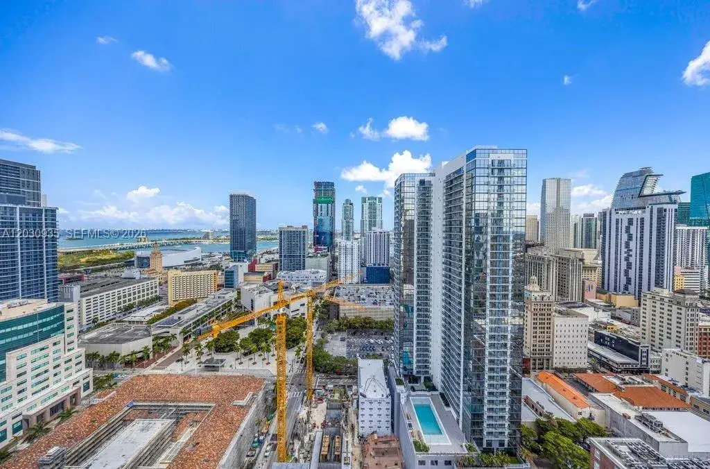 1 bedroom 1 bath Residential for sale at 225 N Miami Ave # 3507, Miami FL 33128