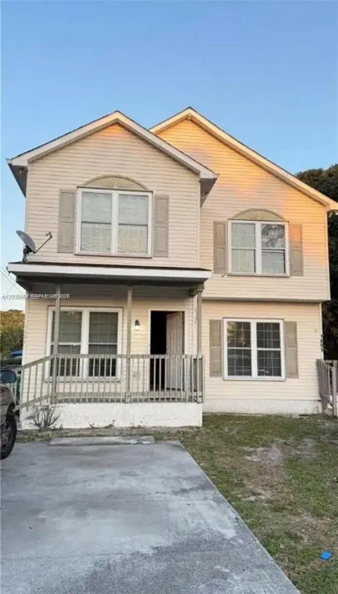Residential Income for sale at 1742 SW 44th Ter, Fort Lauderdale FL 33317