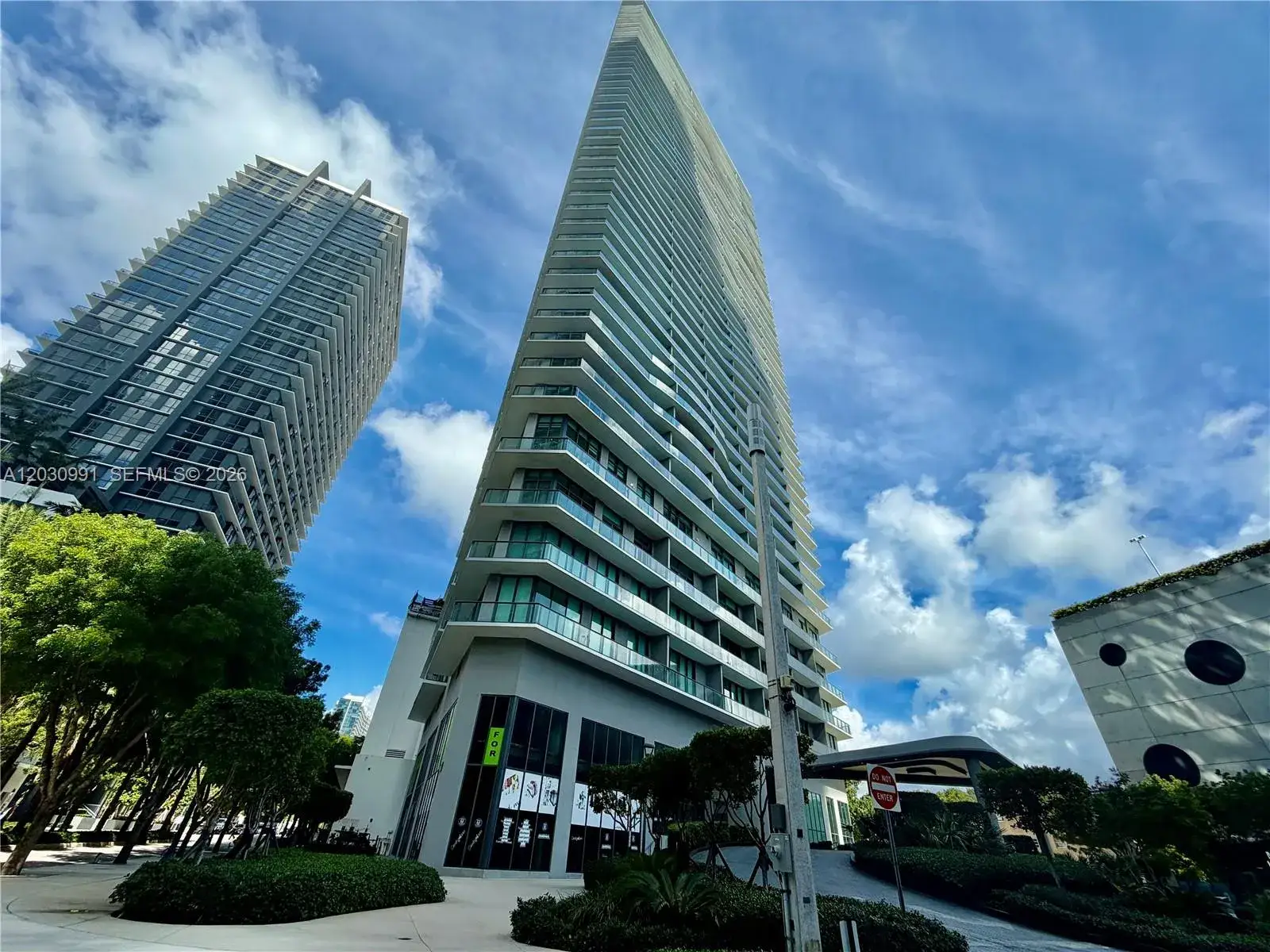 1 bedroom 1 bath Residential Lease for rent at 501 NE 31st St # 2903, Miami FL 33137