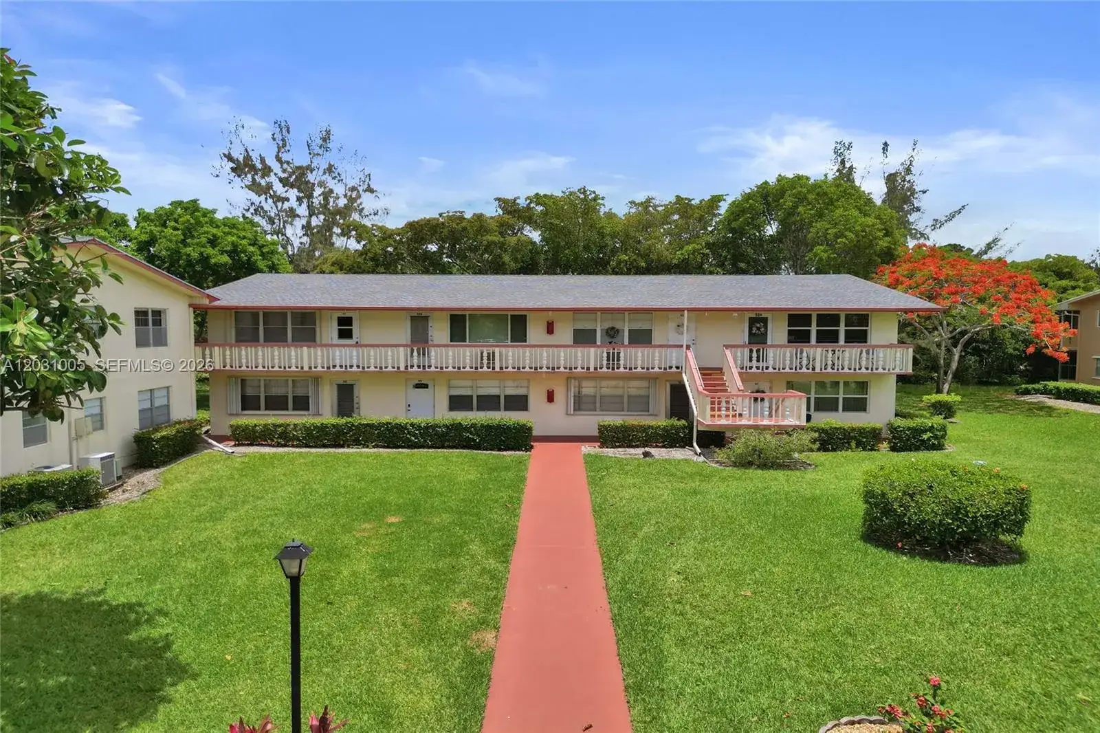 1 bedroom 1 bath Residential for sale at 47 Camden # B, West Palm Beach FL 33417