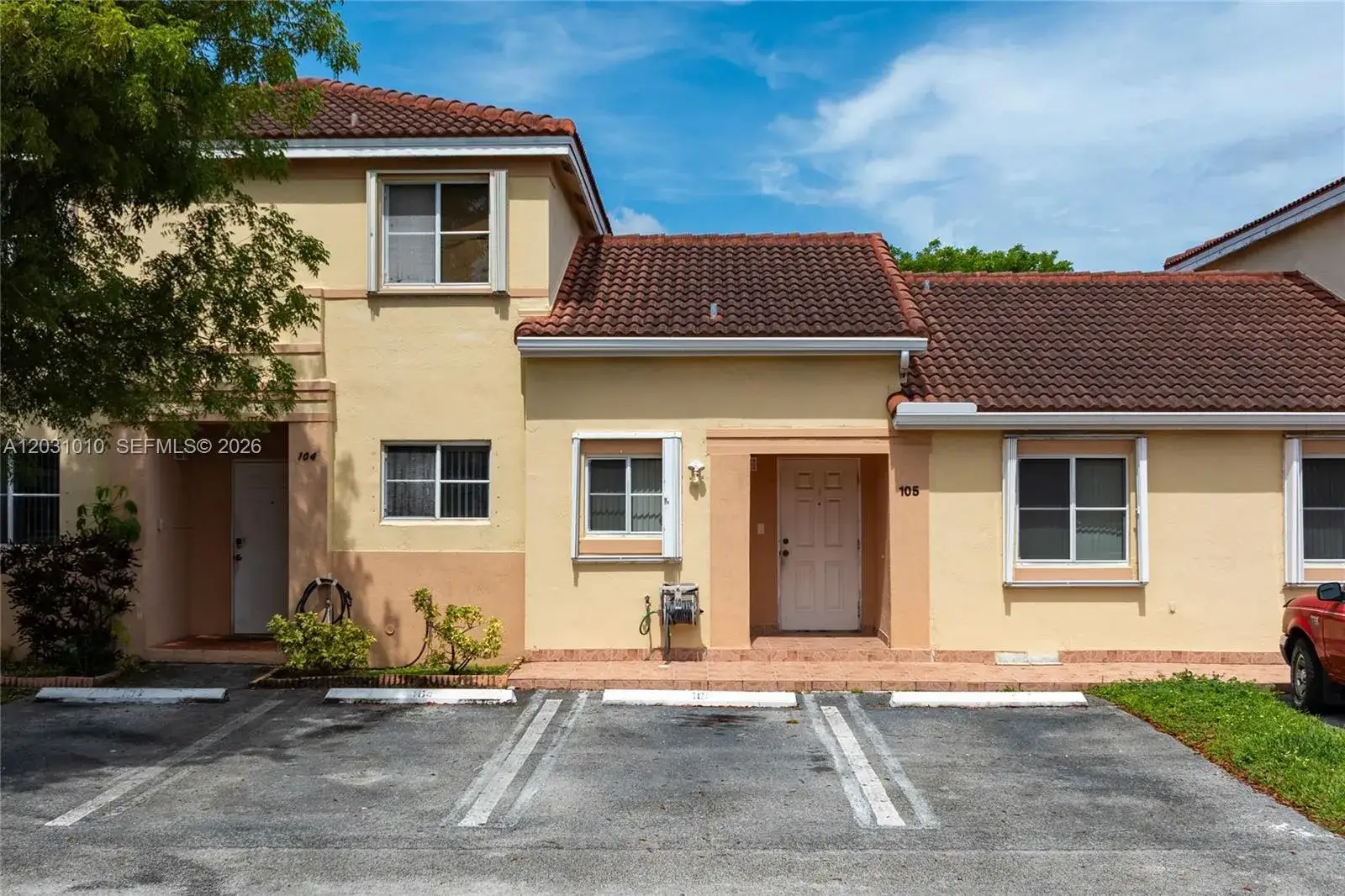 3 bedroom 2 bath Residential for sale at 330 NW 114th Ave # 105, Sweetwater FL 33172