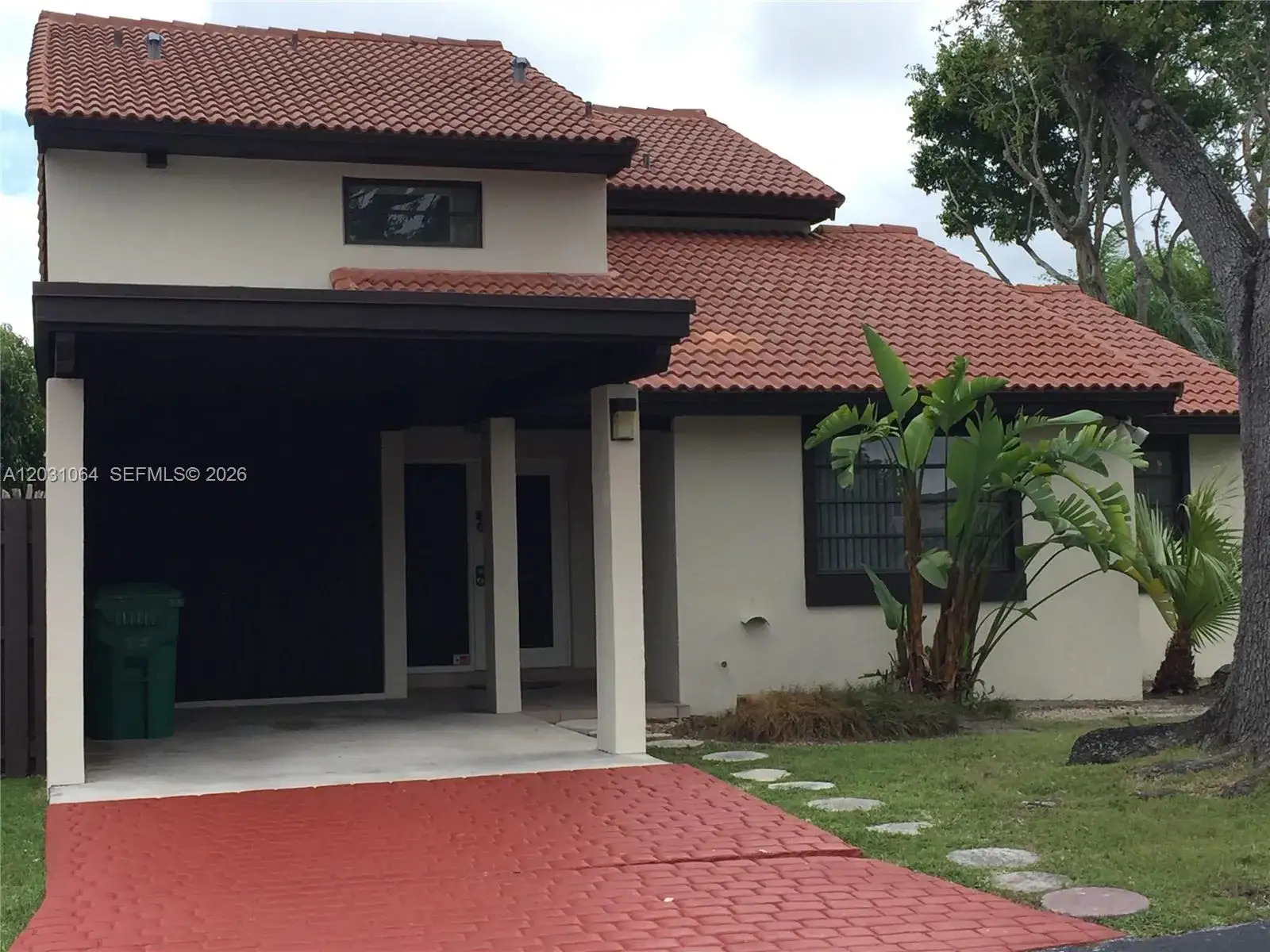 3 bedroom 3 bath Residential Lease for rent at 9082 SW 112 PL, Miami FL 33176