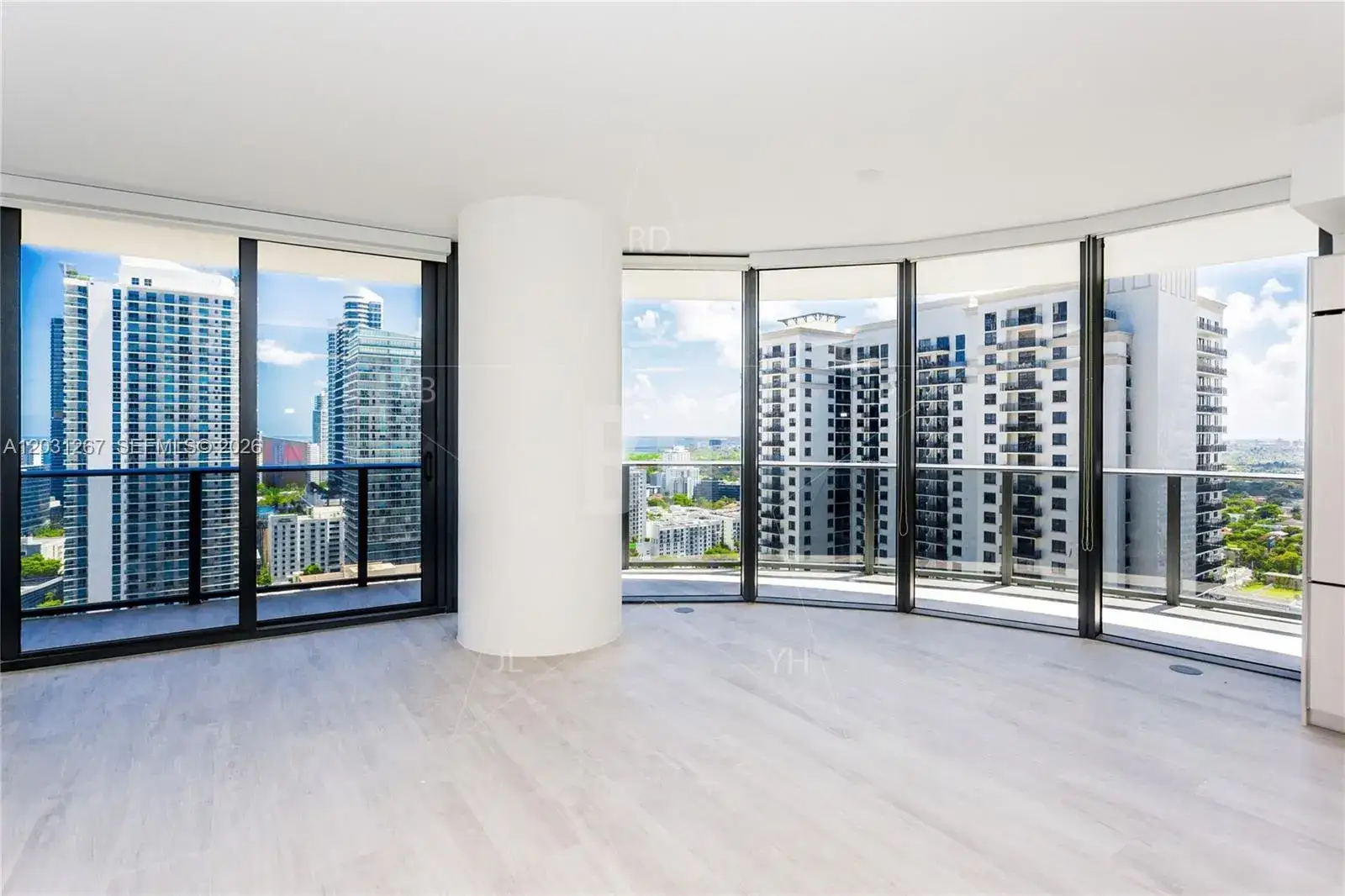 2 bedroom 2 bath Residential Lease for rent at 45 SW 9 Street # 3806, Miami FL 33130
