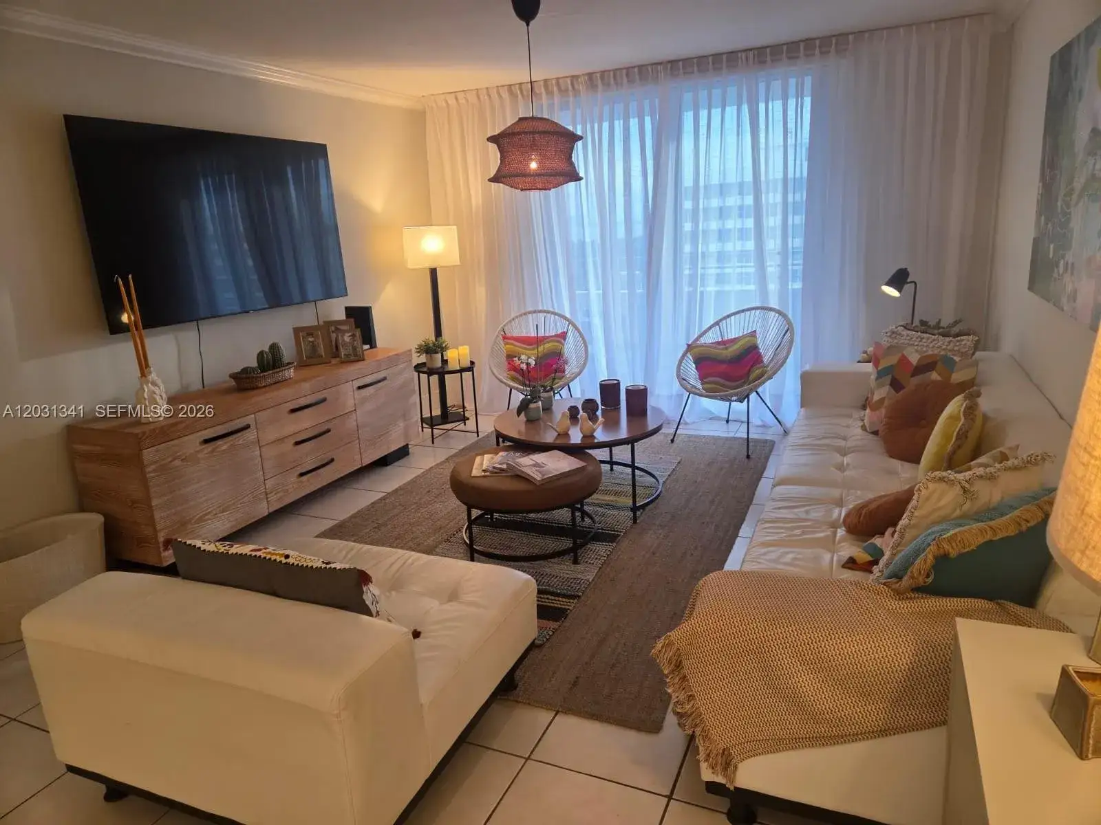 2 bedroom 2 bath Residential Lease for rent at 5555 Collins Ave # 16W, Miami Beach FL 33140