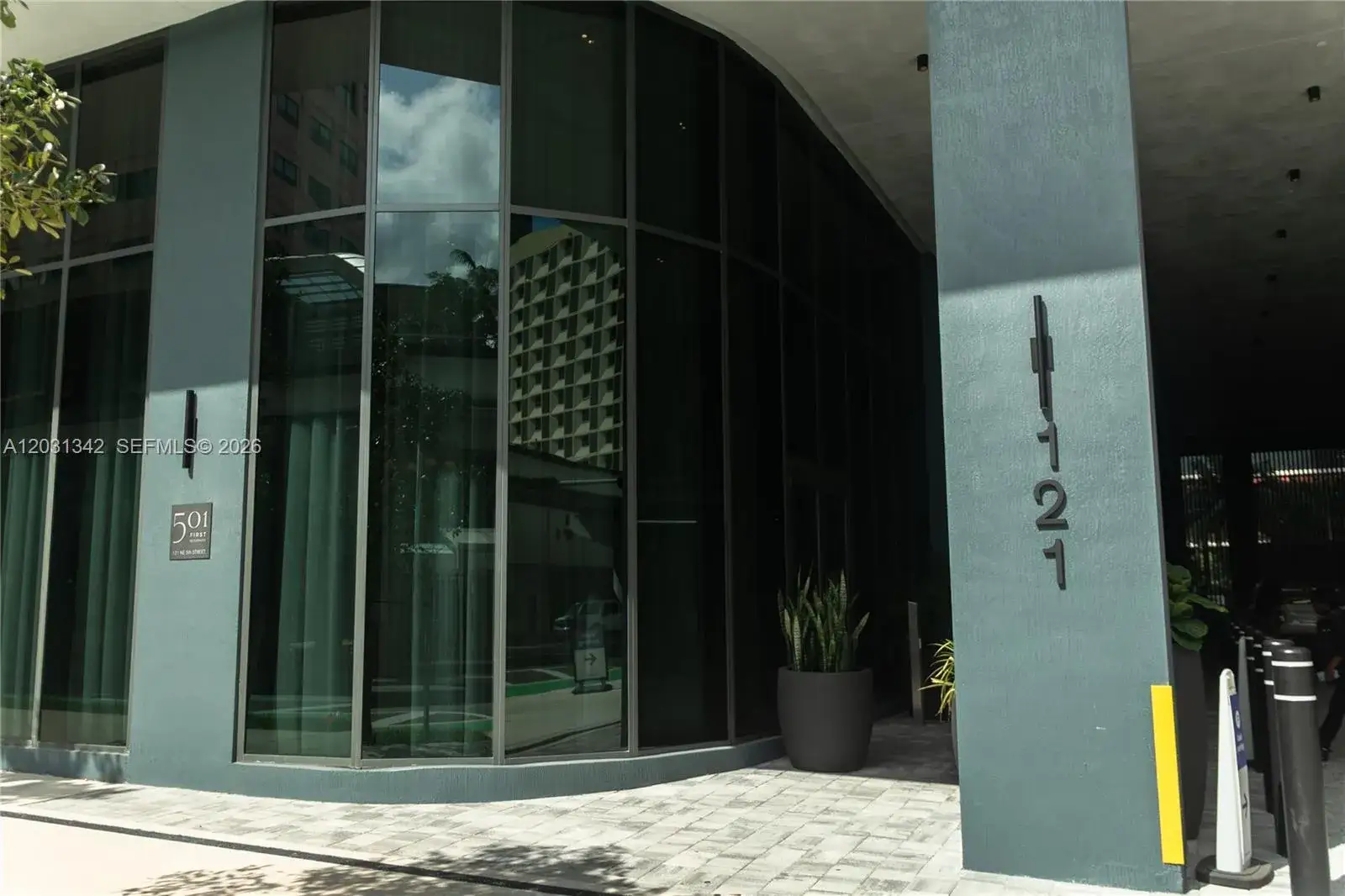 1 bath Residential for sale at 121 NE 5th St # 1012A, Miami FL 33132