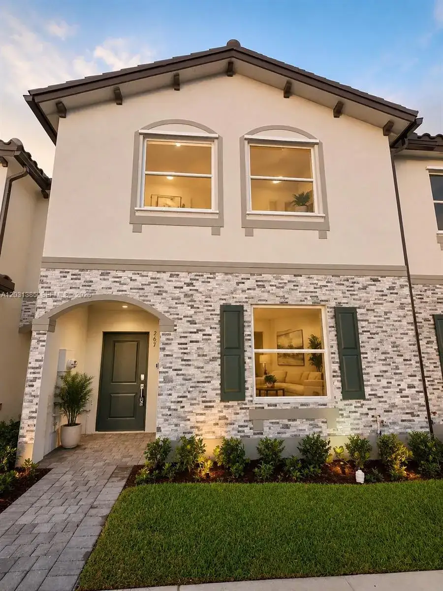 267 SE 11th Ct, Florida City FL 33034