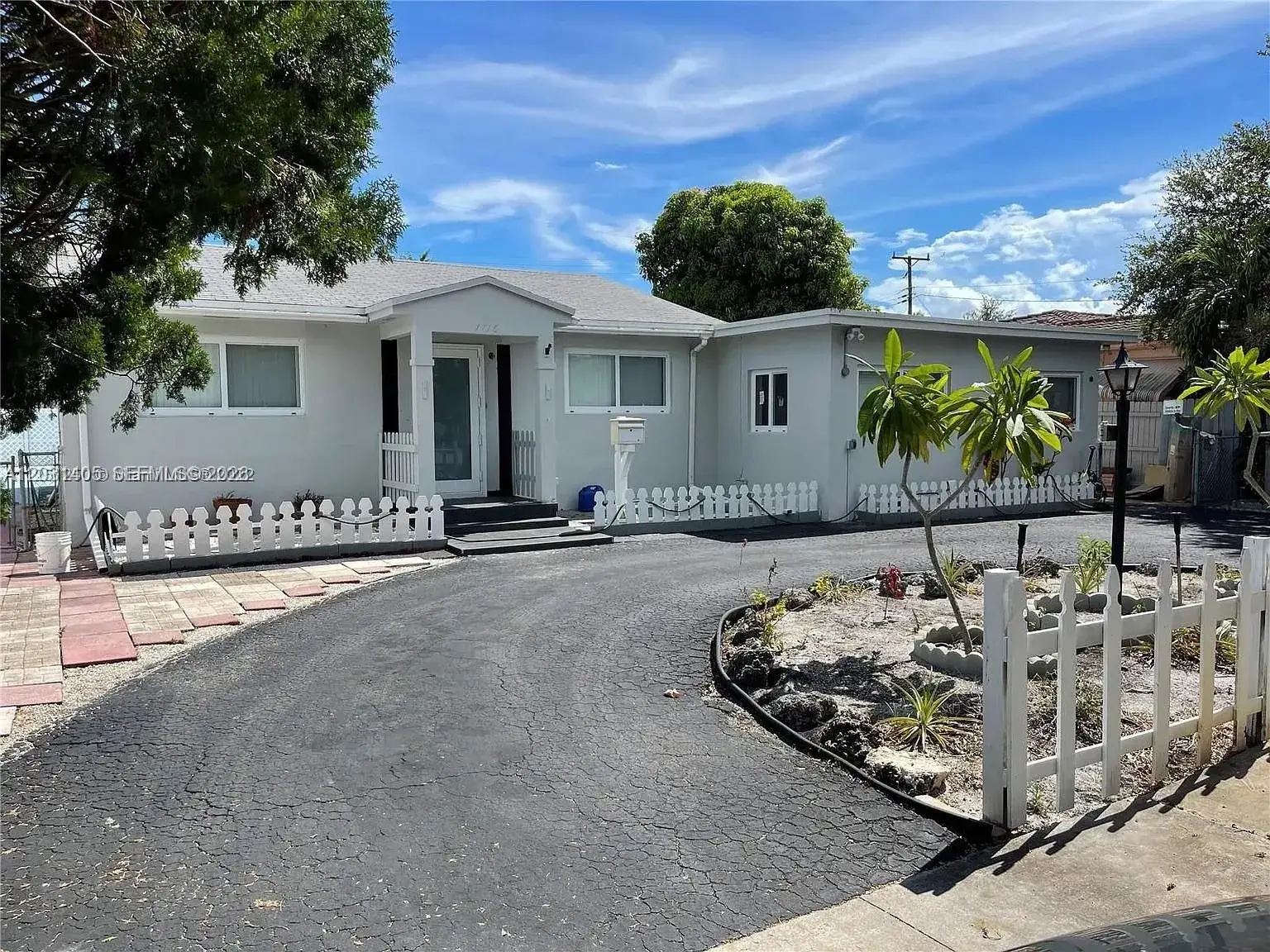 4 bedroom 4 bath Residential Lease for rent at 1716 Liberty St, Hollywood FL 33020