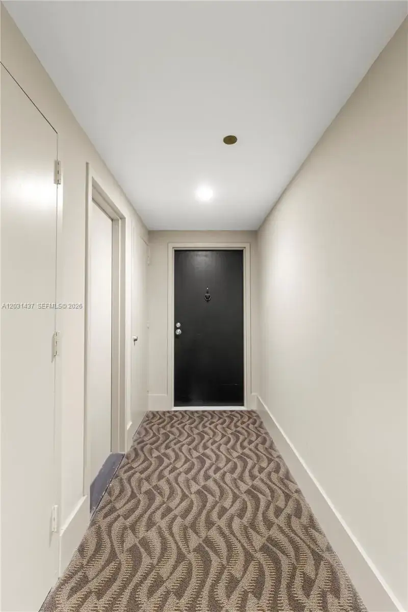 2 bedroom 2 bath Residential for sale at 1420 Brickell Bay Dr # 1405C, Miami FL 33131